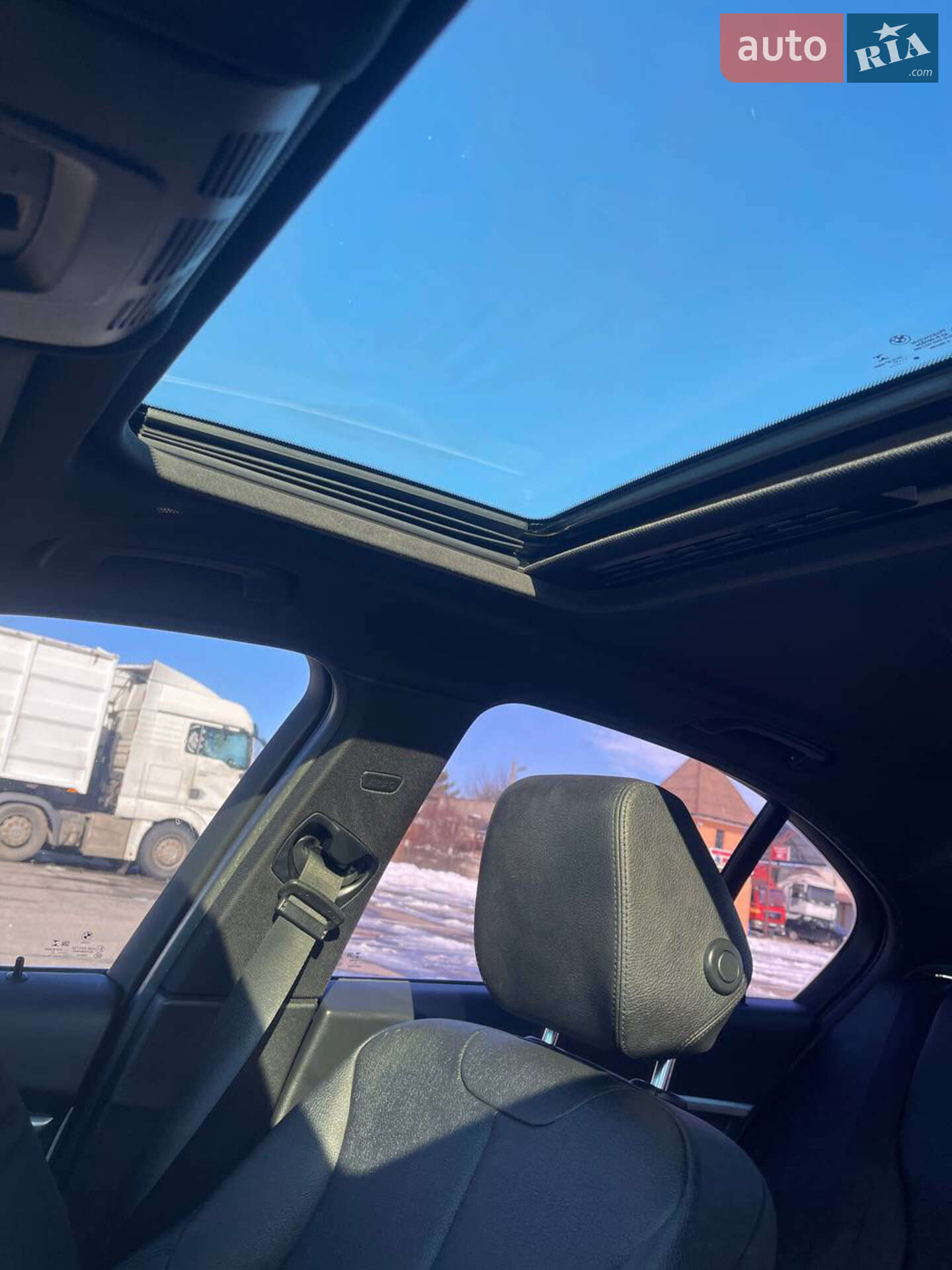 BMW 3 Series 2017 VIN WBA8E1C34HA159154 фото оголошення 12 з 29