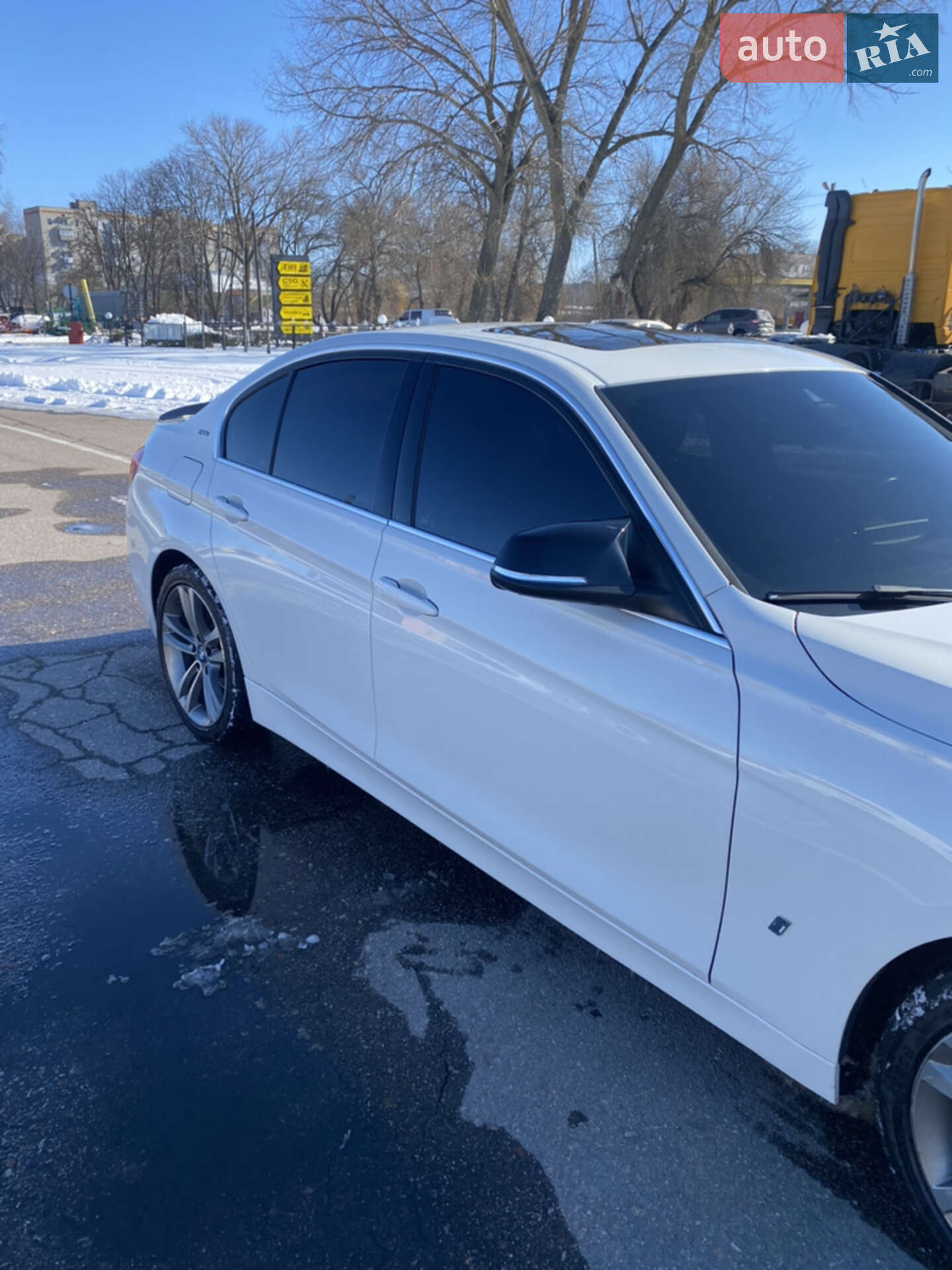 BMW 3 Series 2017 VIN WBA8E1C34HA159154 фото оголошення 16 з 29
