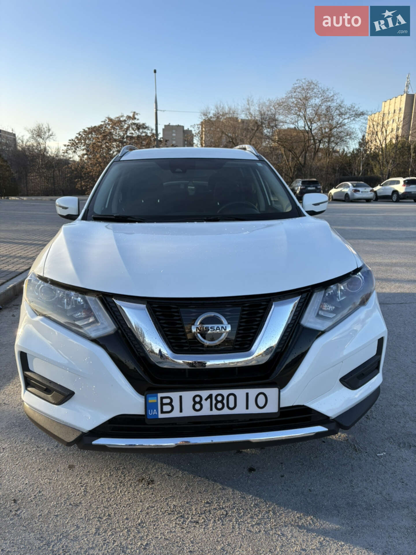 Nissan Rogue 2019 VIN KNMAT2MV5KP539429 фото оголошення 2 з 28