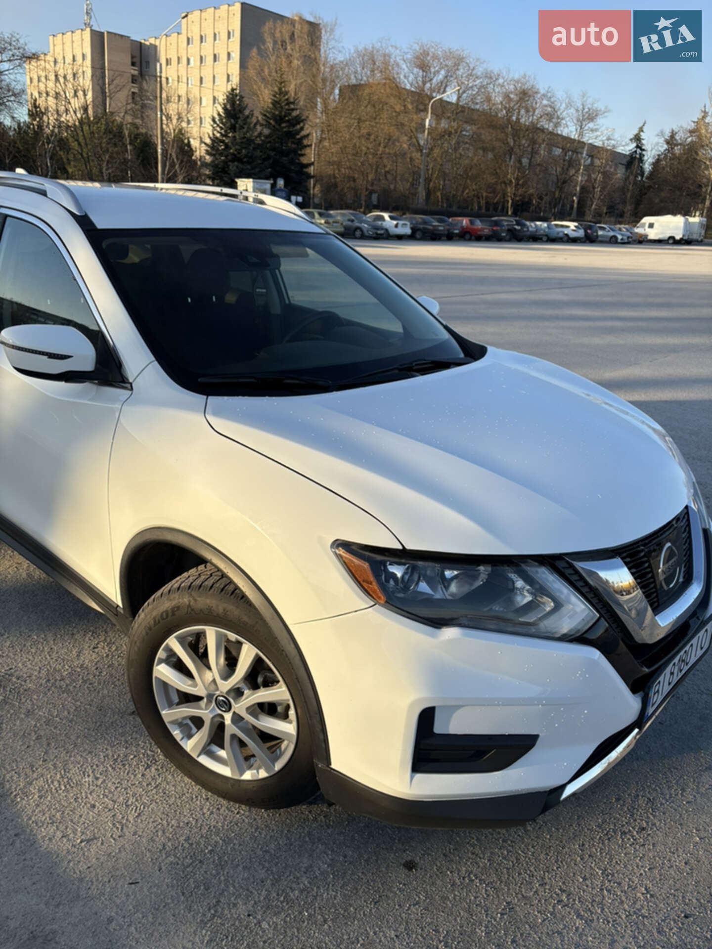 Nissan Rogue 2019 VIN KNMAT2MV5KP539429 фото оголошення 8 з 28