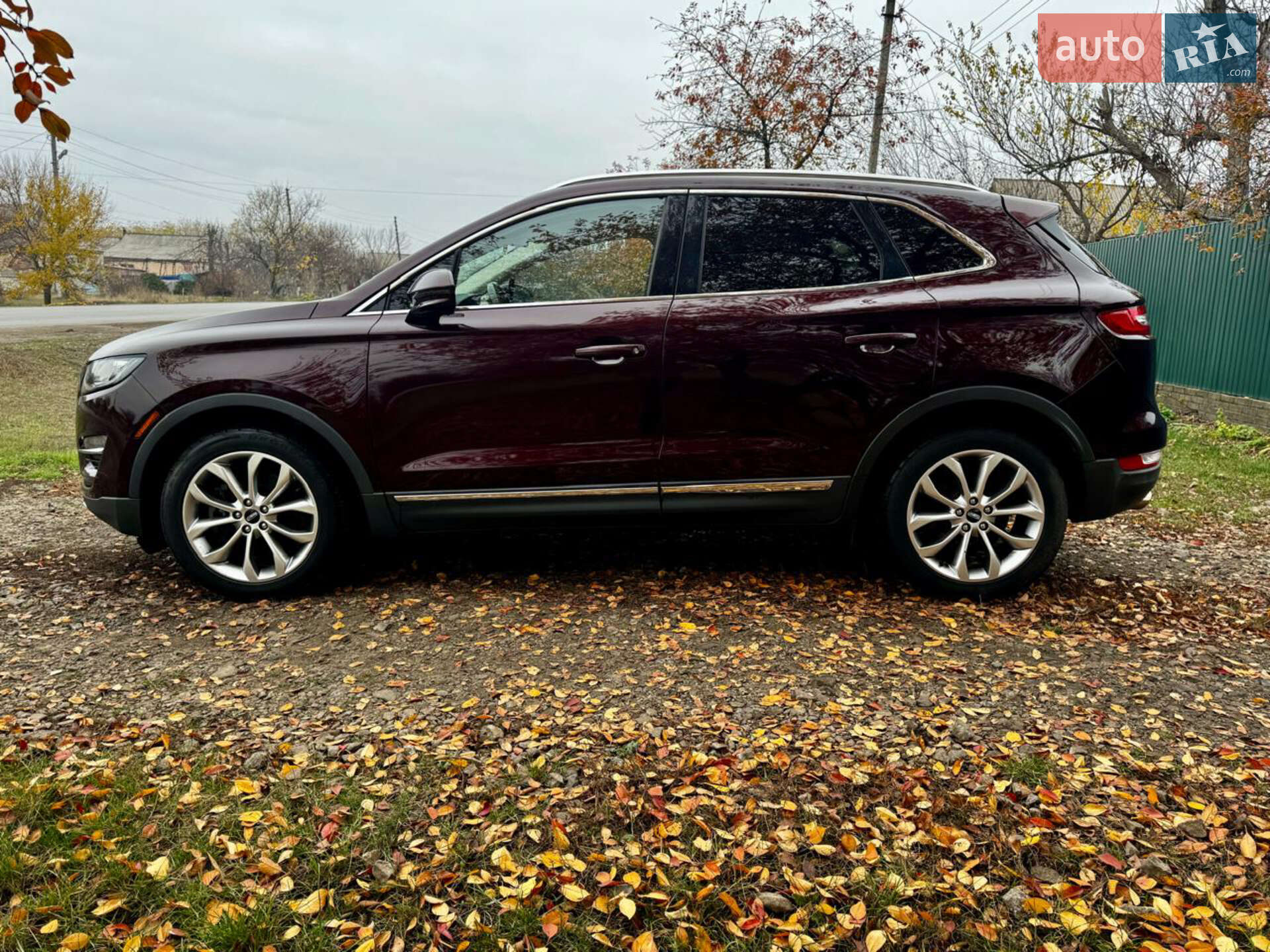 Lincoln MKC 2019 VIN 5LMCJ2D94KUL51819 фото оголошення 4 з 16