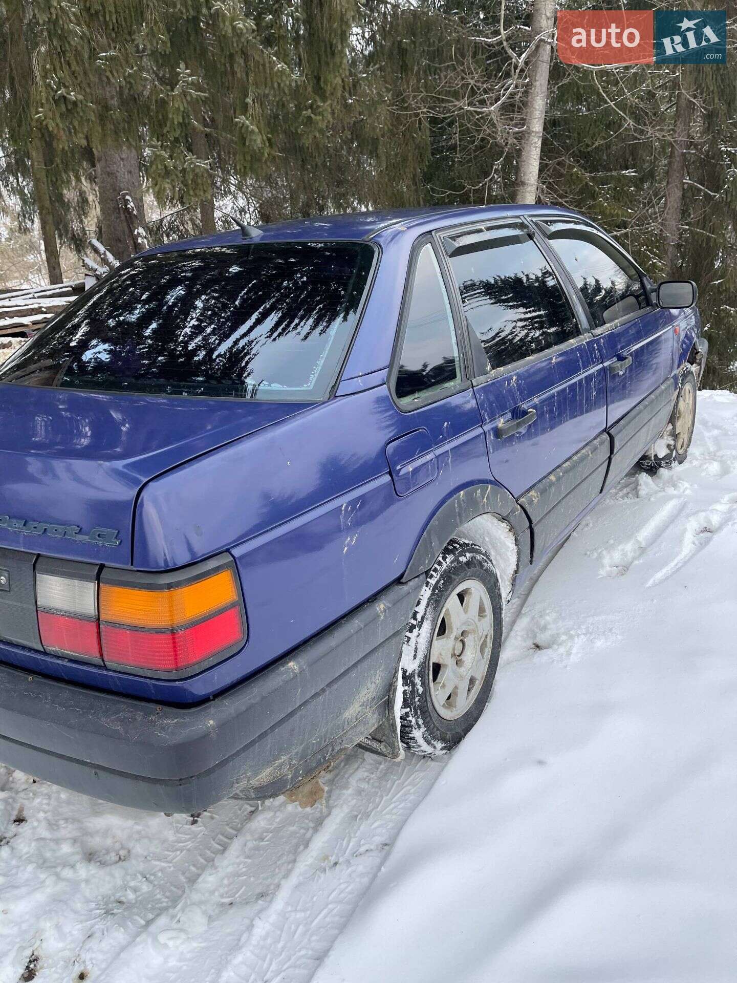 Volkswagen Passat 1989 VIN WVWZZZ31ZKE348351 фото оголошення 2 з 9