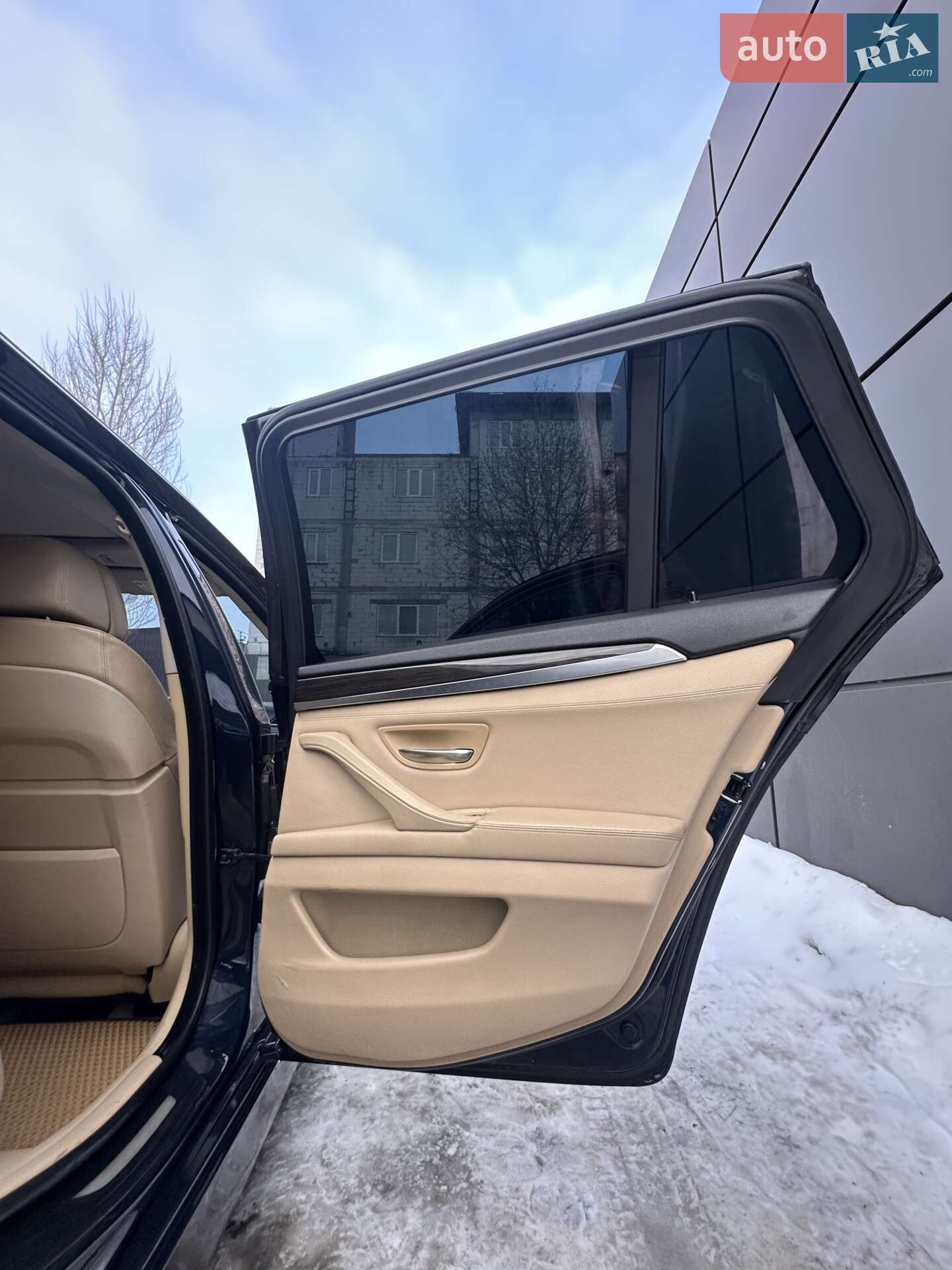 BMW 5 Series 2010 VIN WBAMX51070C760320 фото оголошення 56 з 103