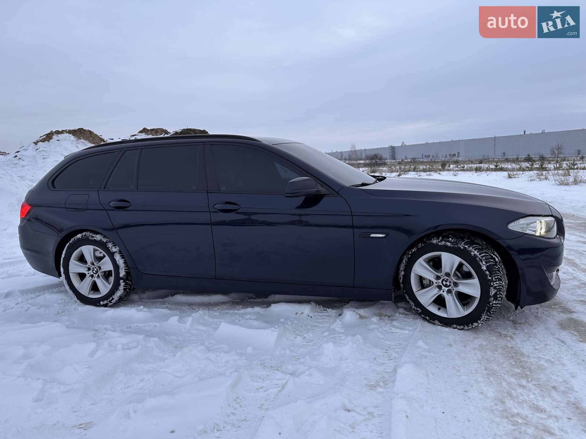 BMW 5 Series 2010 VIN WBAMX51070C760320 фото оголошення 18 з 103