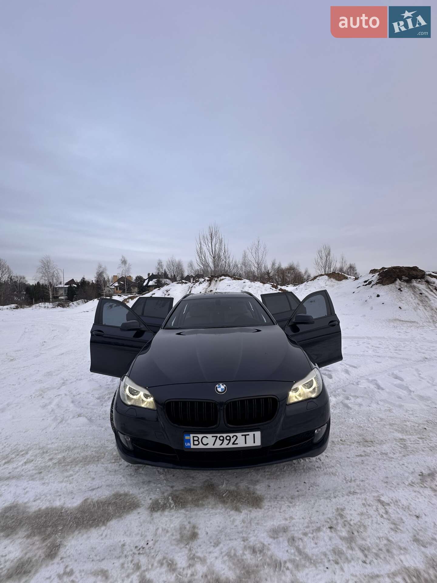 BMW 5 Series 2010 VIN WBAMX51070C760320 фото оголошення 26 з 103