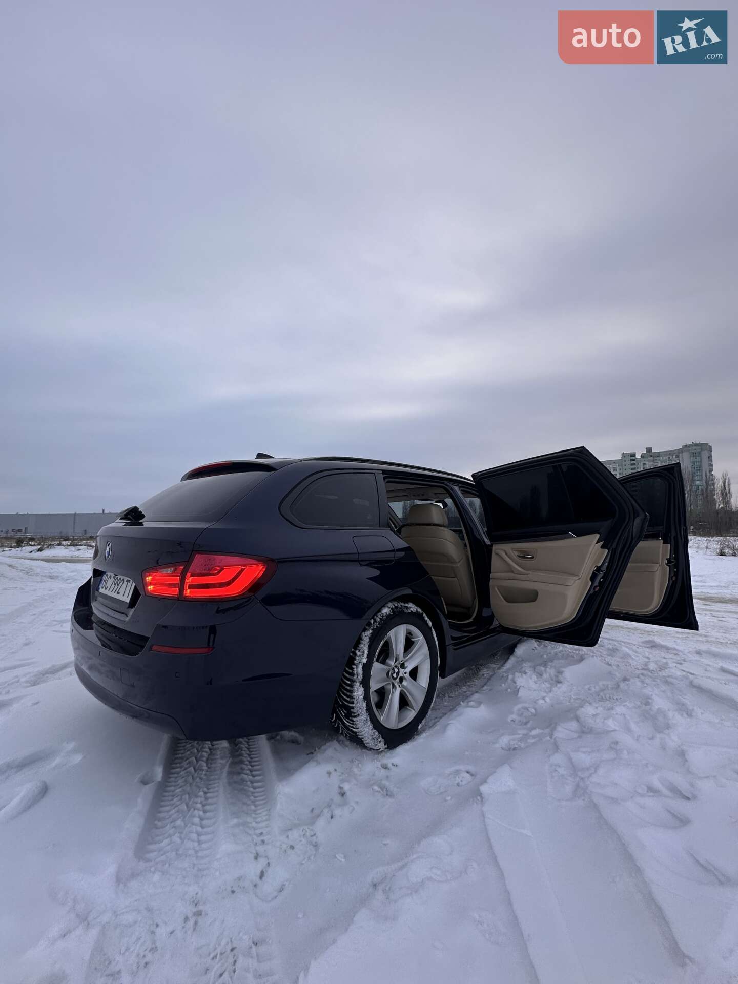 BMW 5 Series 2010 VIN WBAMX51070C760320 фото оголошення 42 з 103