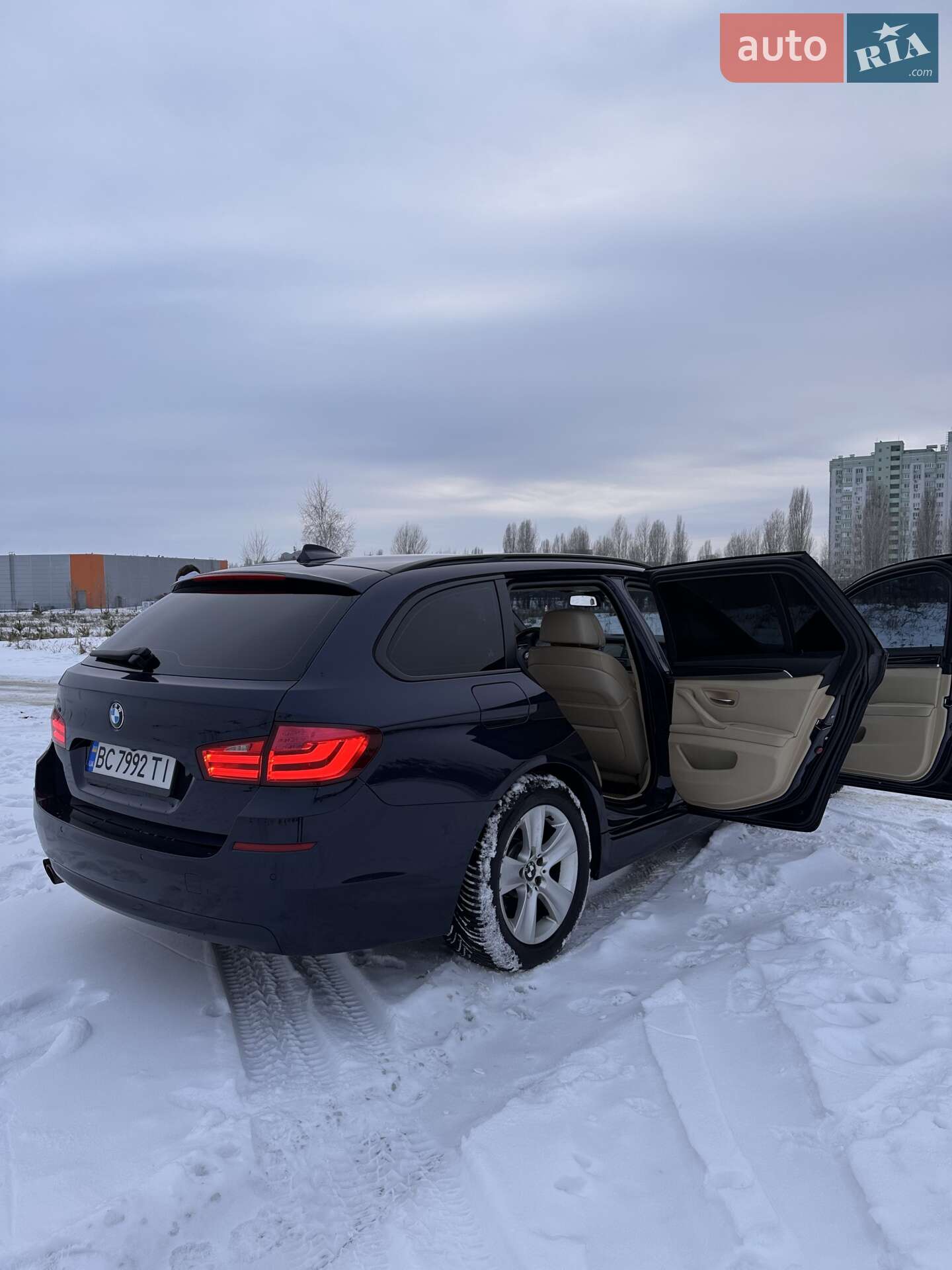 BMW 5 Series 2010 VIN WBAMX51070C760320 фото оголошення 34 з 103