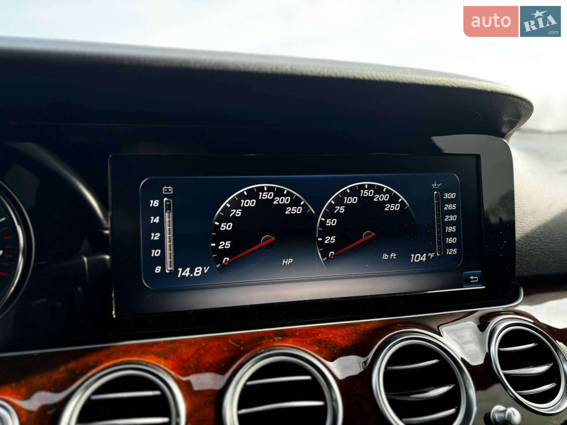 Mercedes-Benz E-Class 2018 VIN WDDZF4KB7KA510425 фото оголошення 29 з 36