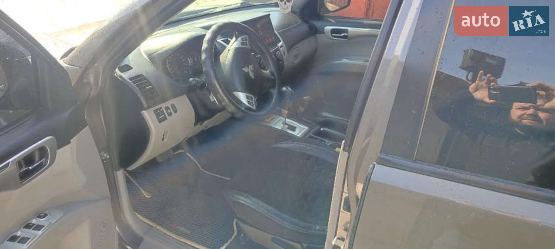 Mitsubishi Pajero Sport 2010 VIN MMCGYKH40BFZ02583 фото оголошення 3 з 7