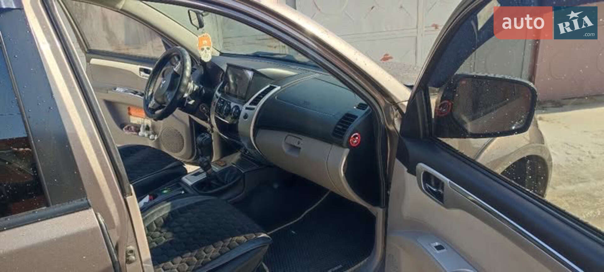 Mitsubishi Pajero Sport 2010 VIN MMCGYKH40BFZ02583 фото оголошення 4 з 7