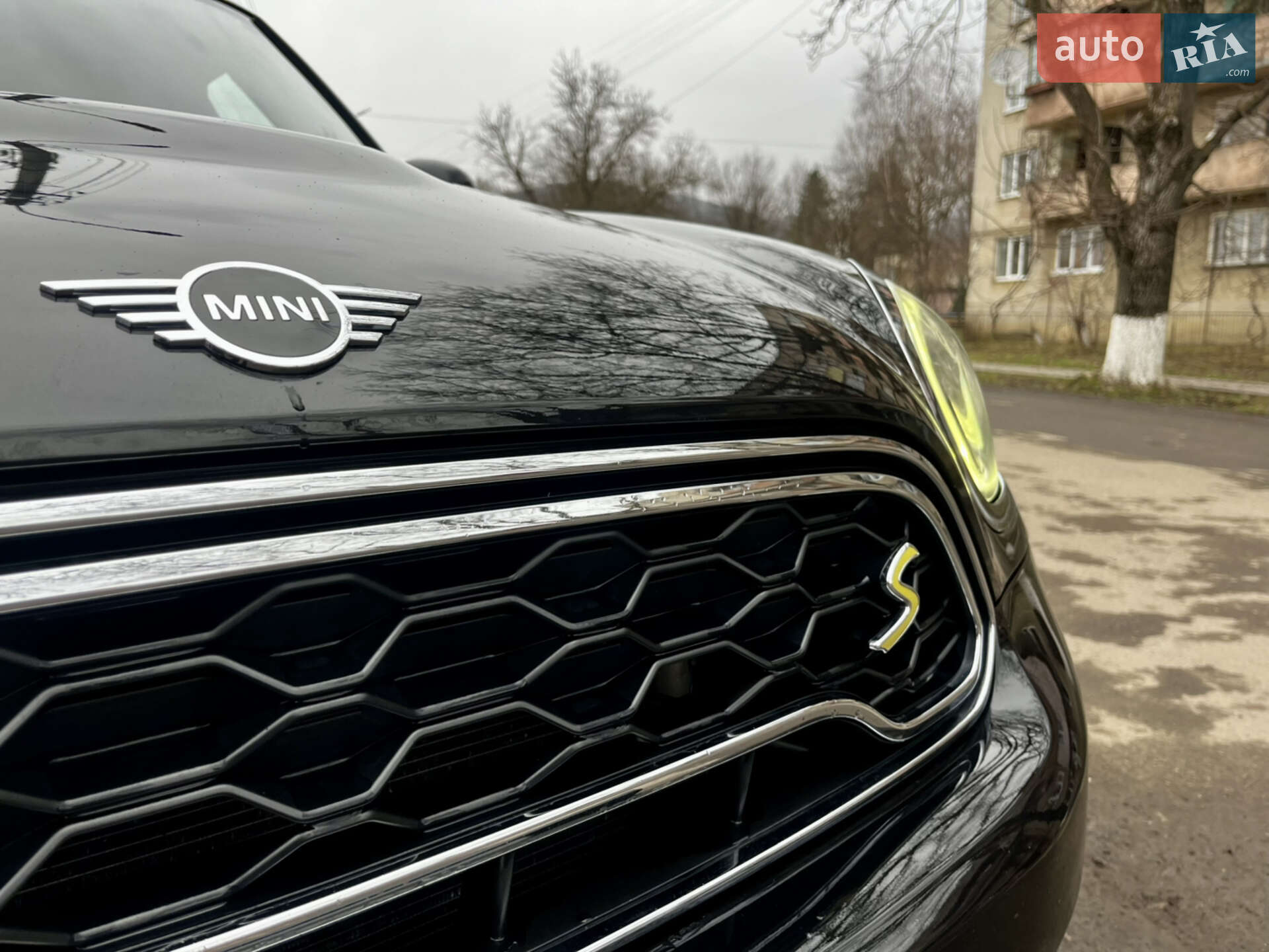 Mini Countryman 2018 VIN WMZYU7C5XK3F93765 фото оголошення 11 з 25