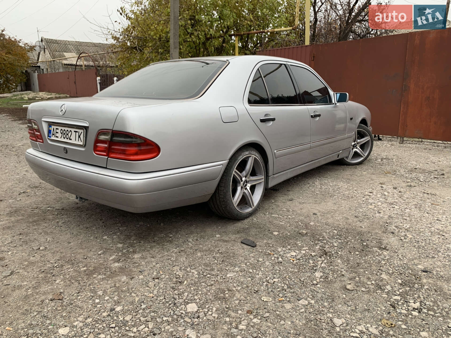 Mercedes-Benz E-Class 1995 VIN WDB2100371A056643 фото оголошення 4 з 22