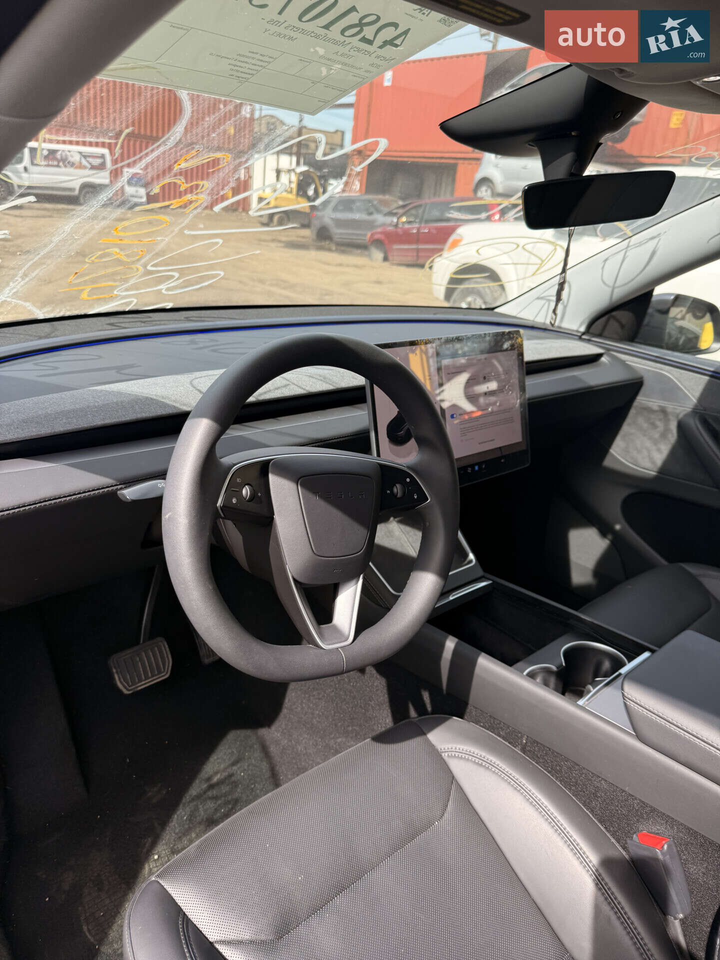 Tesla Model Y 2025 VIN 7SAYGDEE1TA386153 фото оголошення 3 з 23