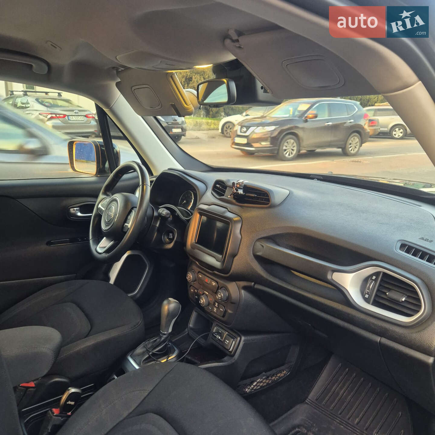 Jeep Renegade 2018 VIN ZACCJABB3JPH12187 фото оголошення 5 з 10