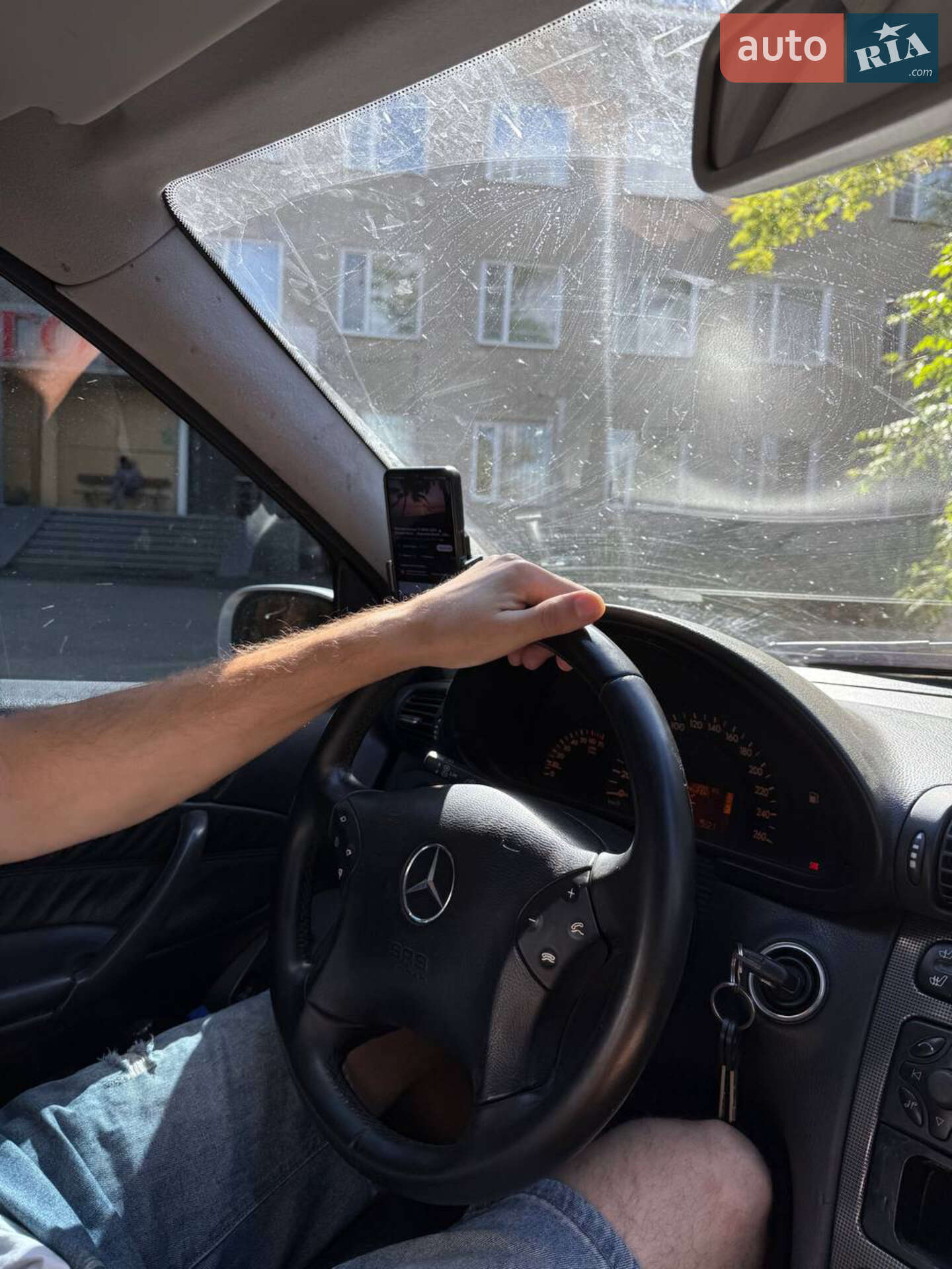 Mercedes-Benz C-Class 2001 VIN WDB2030611F149471 фото оголошення 3 з 5