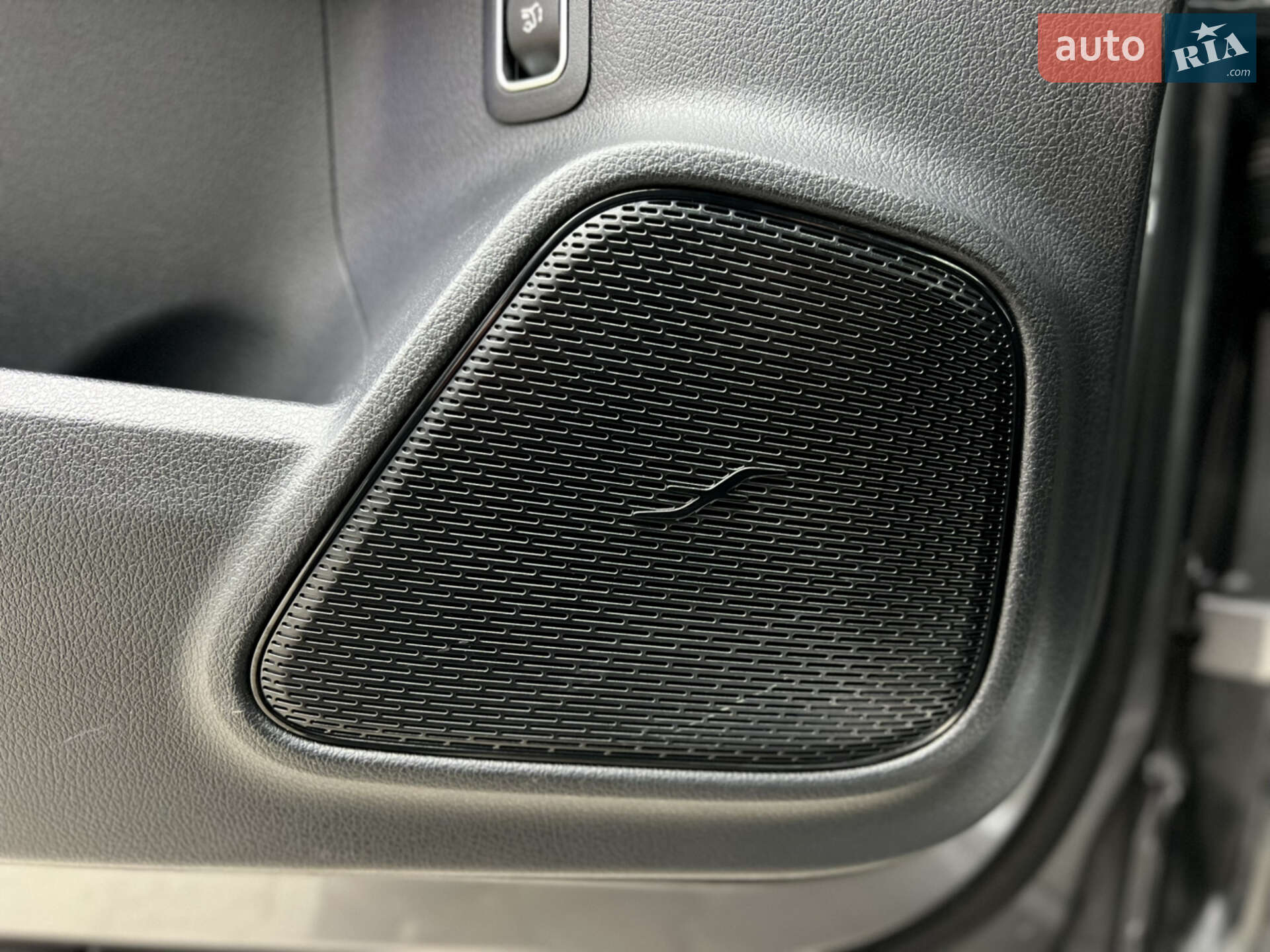 Mercedes-Benz EQB 2023 VIN W1N9M0KB6PN068920 фото оголошення 30 з 36