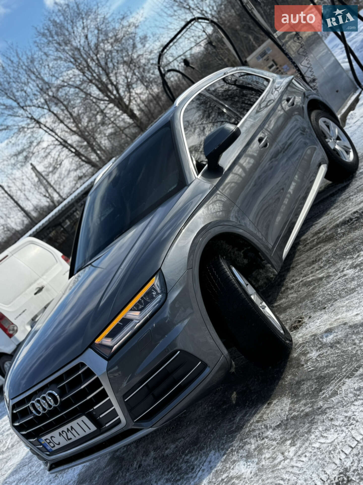Audi Q5 2018 VIN WA1BNAFY5J2149663 фото оголошення 3 з 11