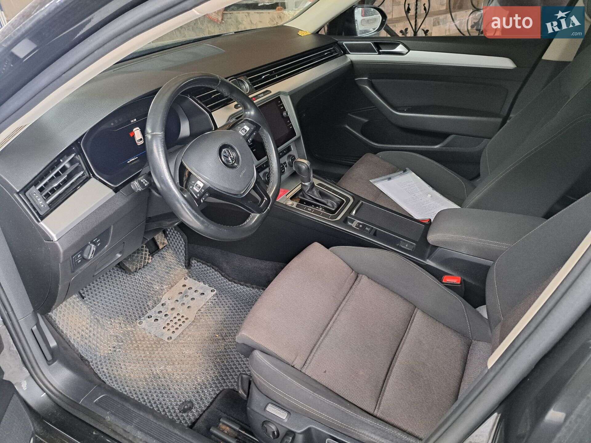 Volkswagen Passat 2017 VIN WVWZZZ3CZJE011837 фото оголошення 14 з 19