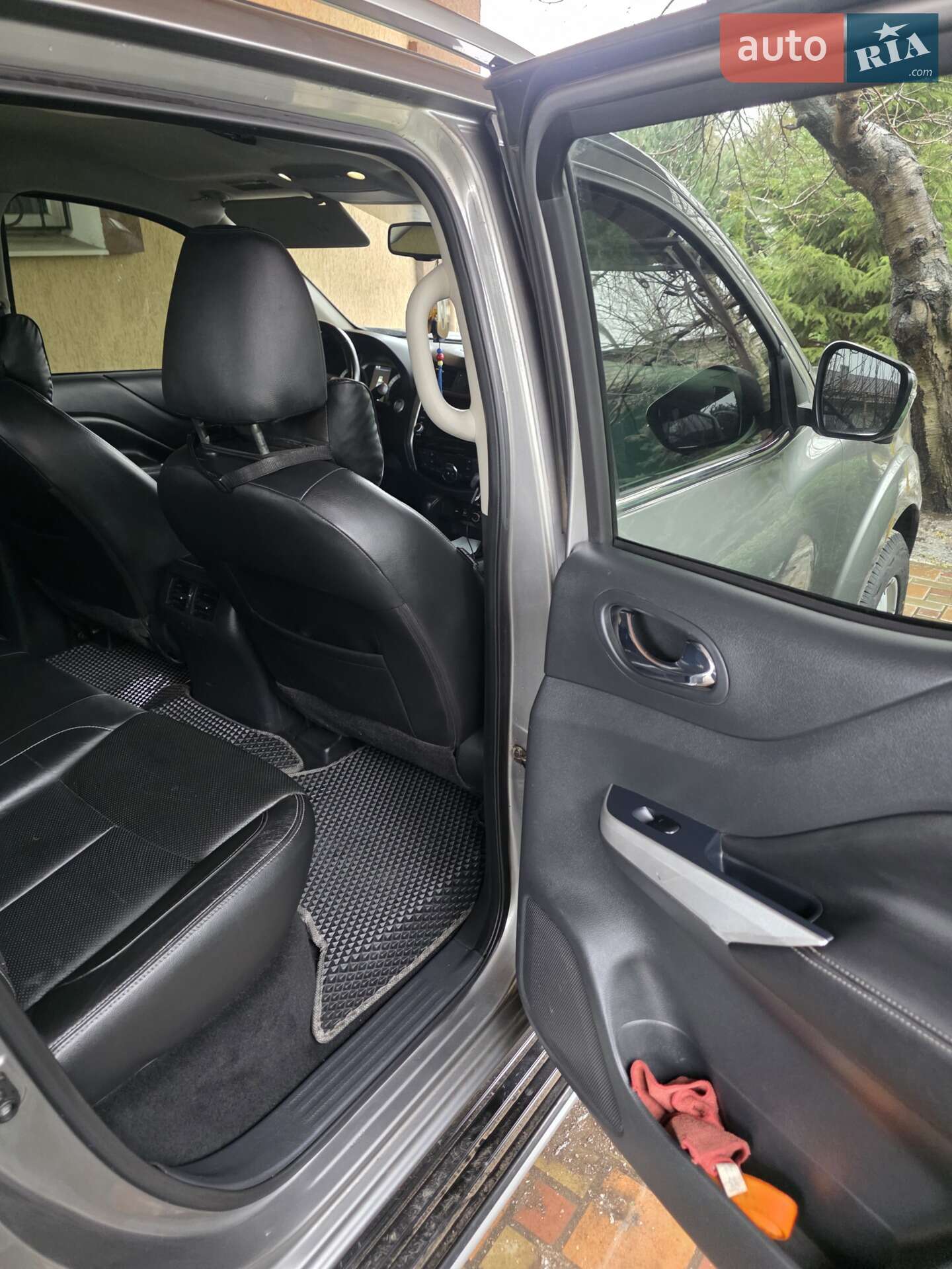 Nissan Navara 2019 VIN VSKCTND23U0142516 фото оголошення 7 з 14