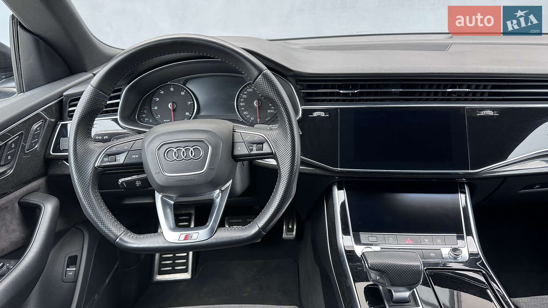 Audi Q8 2018 VIN WAUZZZF16KD006671 фото оголошення 11 з 21