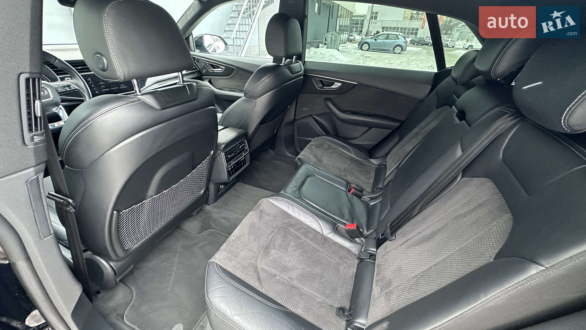 Audi Q8 2018 VIN WAUZZZF16KD006671 фото оголошення 17 з 21
