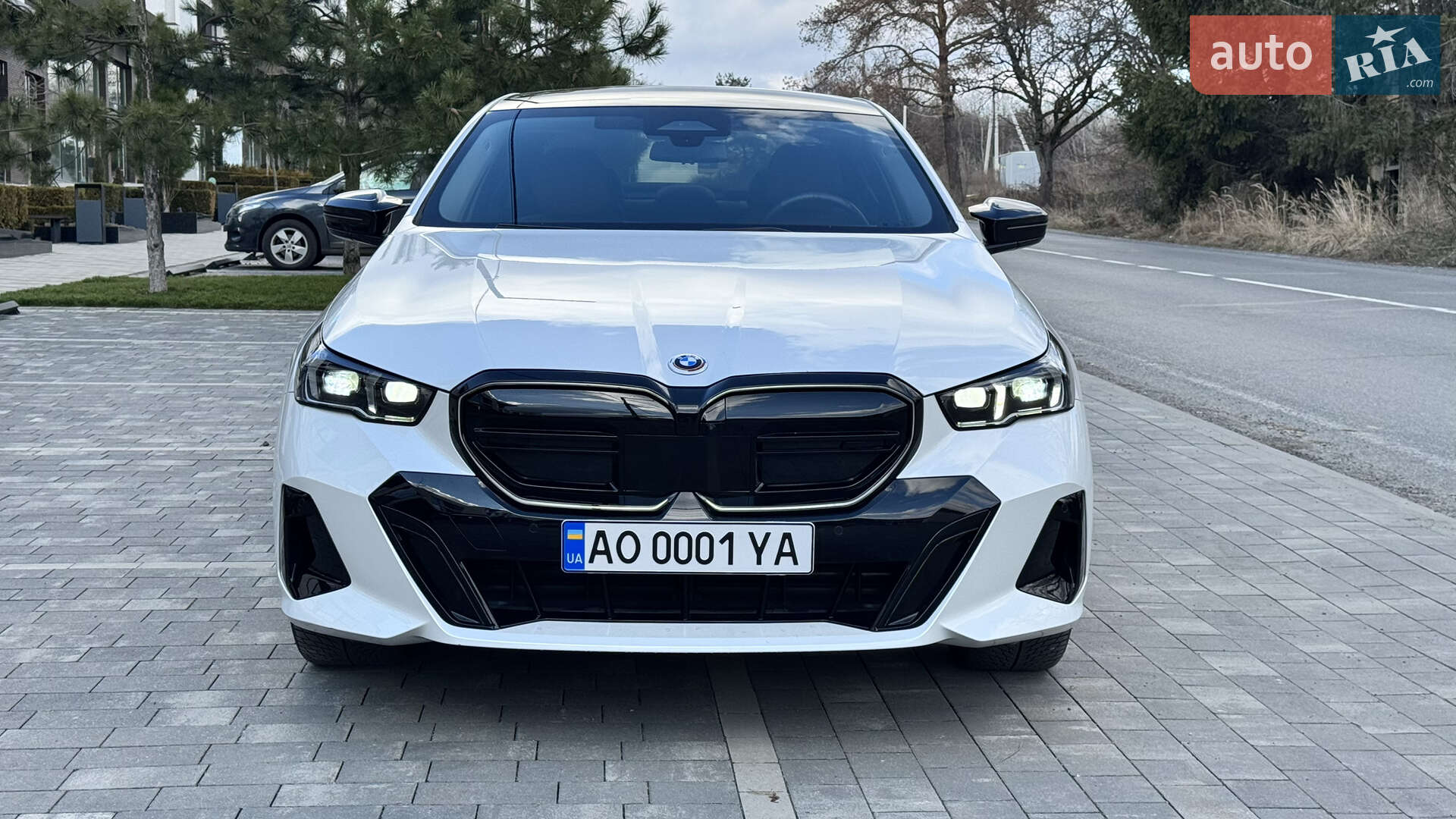 BMW i5 2024 VIN LBV51FM05RSC02284 фото оголошення 3 з 10