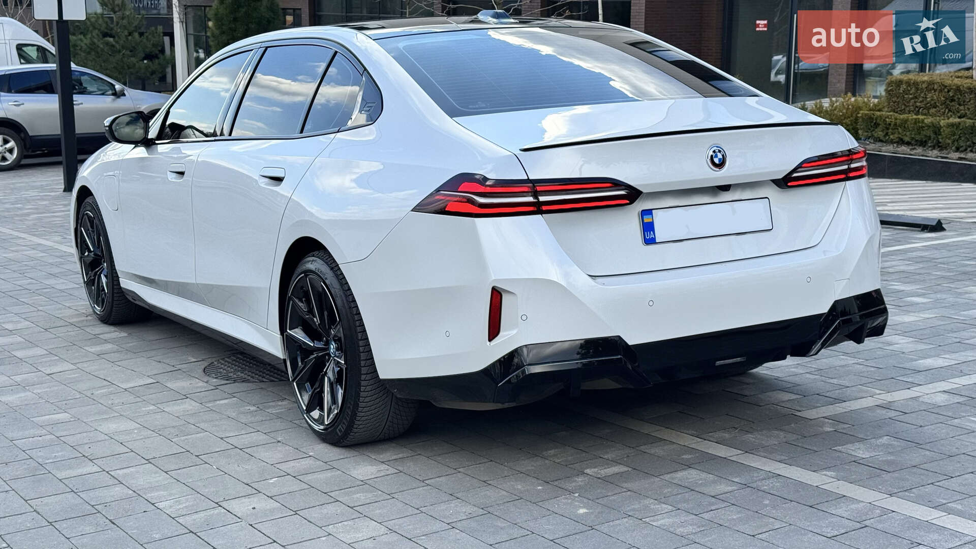 BMW i5 2024 VIN LBV51FM05RSC02284 фото оголошення 6 з 10