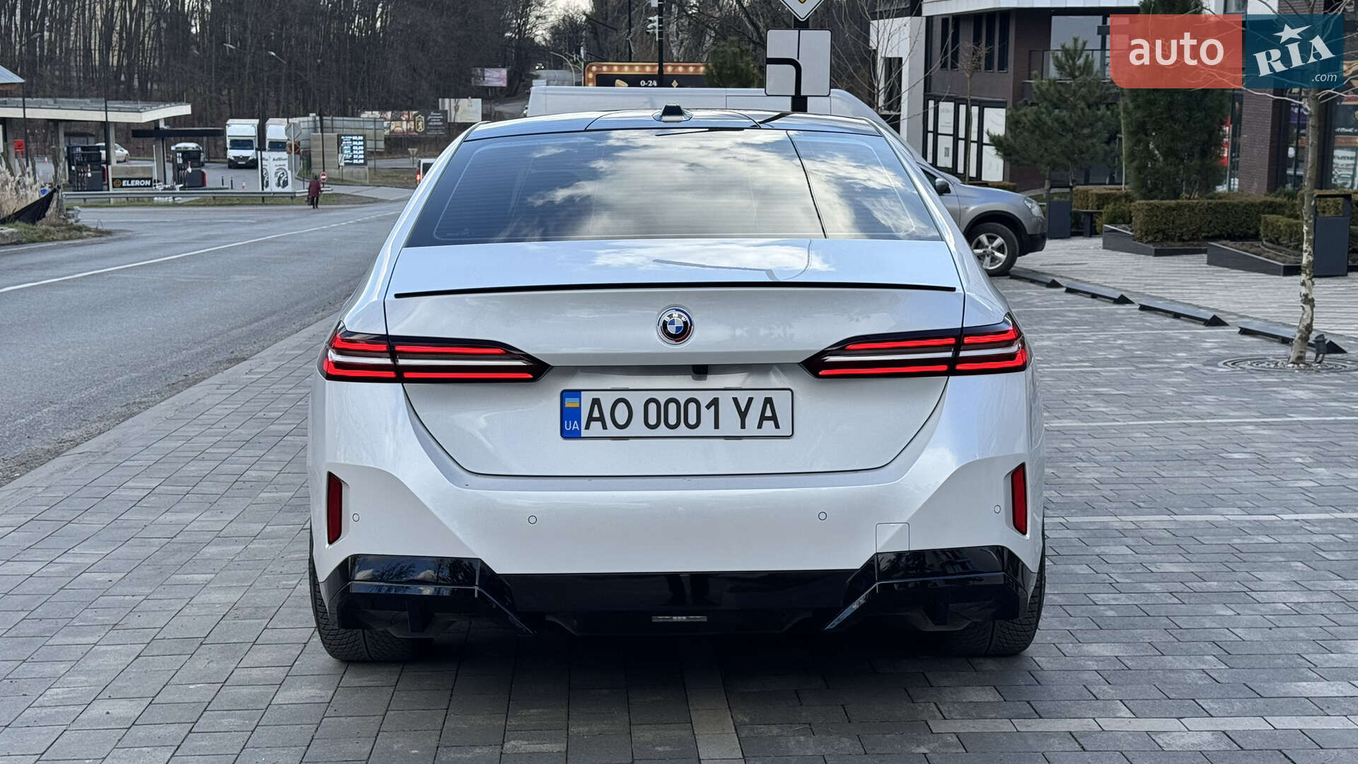 BMW i5 2024 VIN LBV51FM05RSC02284 фото оголошення 8 з 10