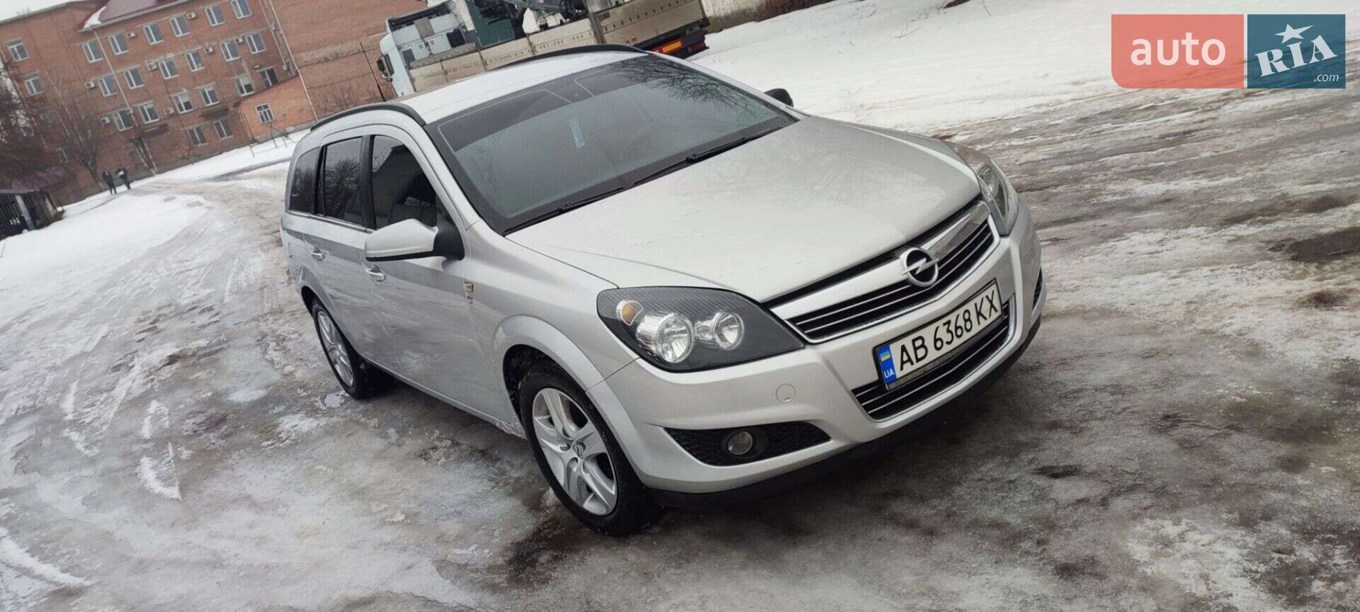 Opel Astra 2010 VIN W0L0AHL35A2131320 фото оголошення 2 з 11