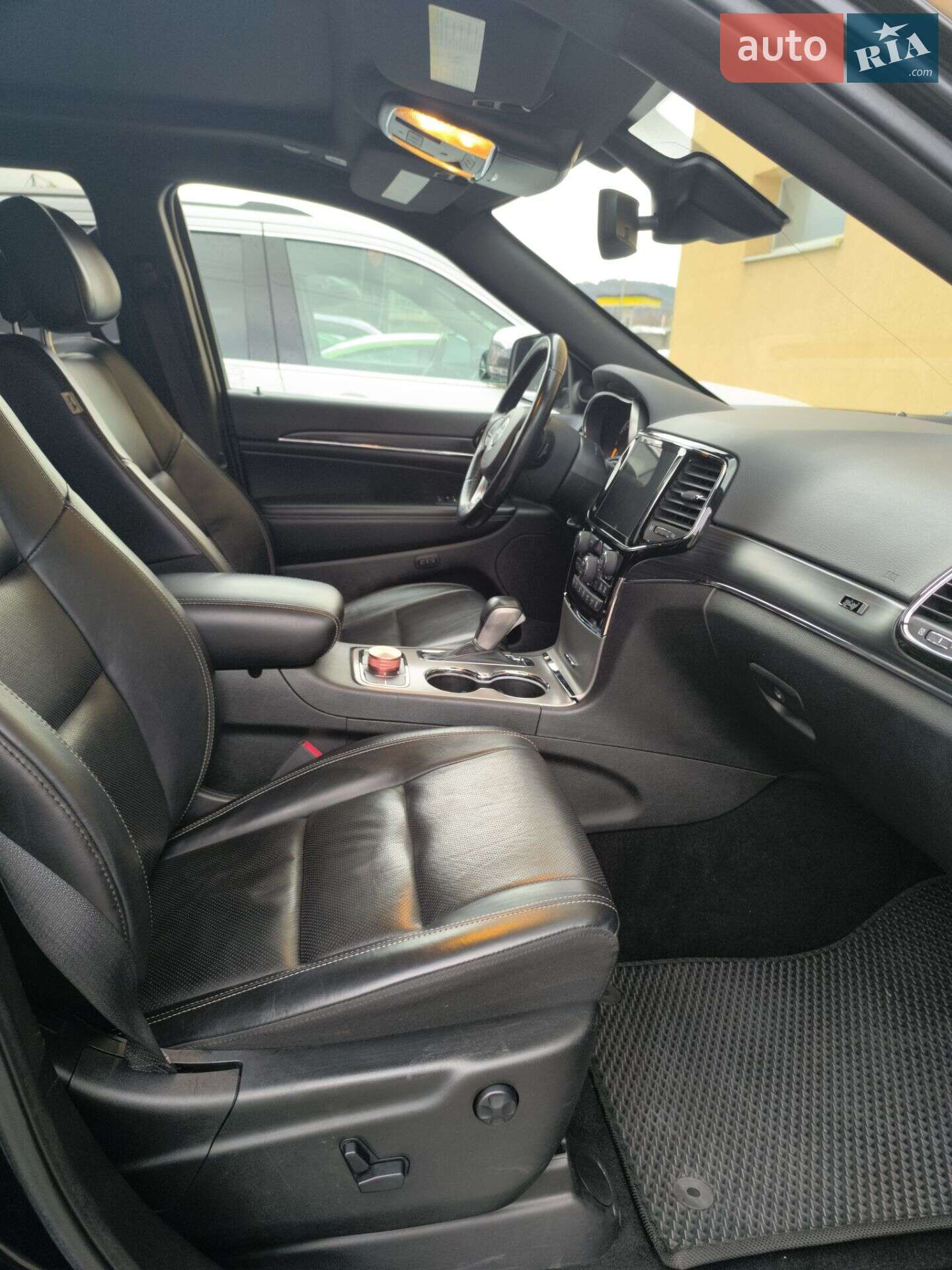 Jeep Grand Cherokee 2020 VIN 1C4RJFBG6MC500976 фото оголошення 30 з 46