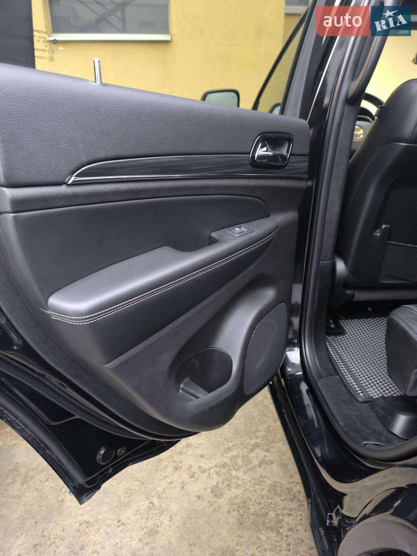 Jeep Grand Cherokee 2020 VIN 1C4RJFBG6MC500976 фото оголошення 40 з 46