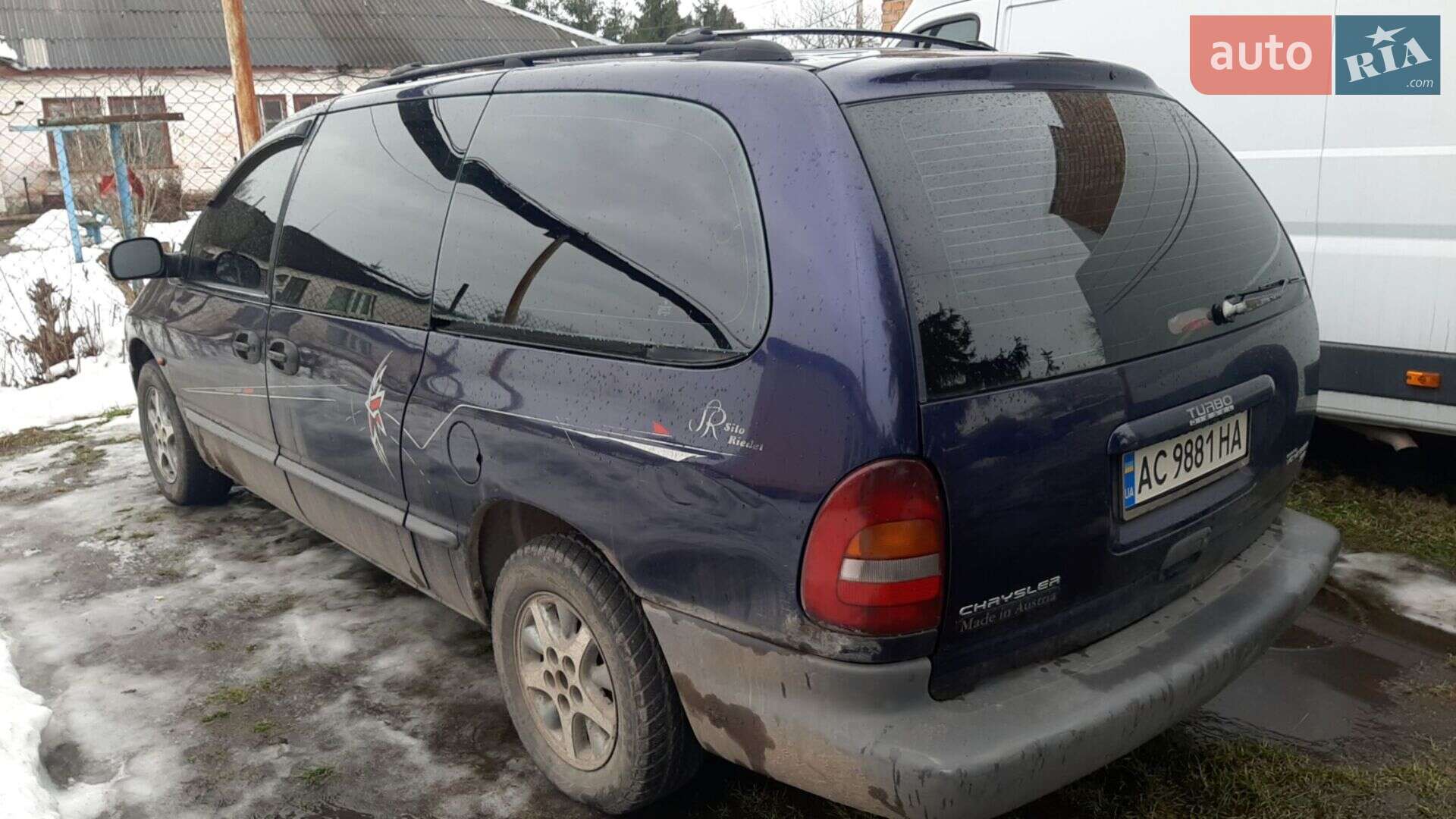 Chrysler Grand Voyager 1998 VIN 1C4GYN5MXWU550713 фото оголошення 8 з 57