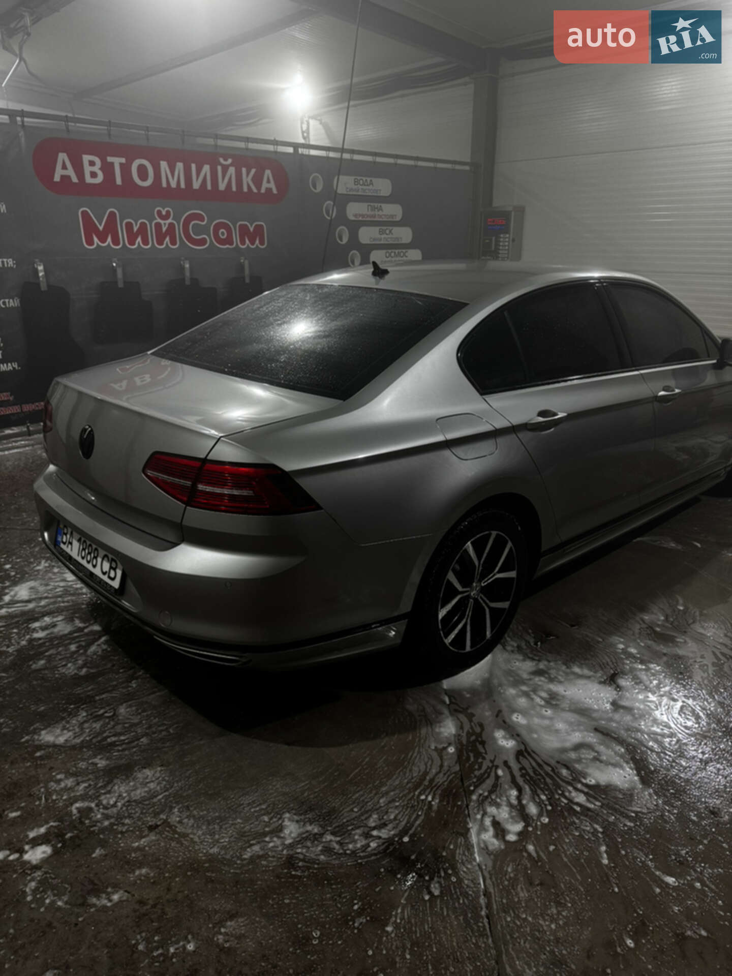 Volkswagen Passat 2017 VIN WVWZZZ3CZHE144209 фото оголошення 6 з 19