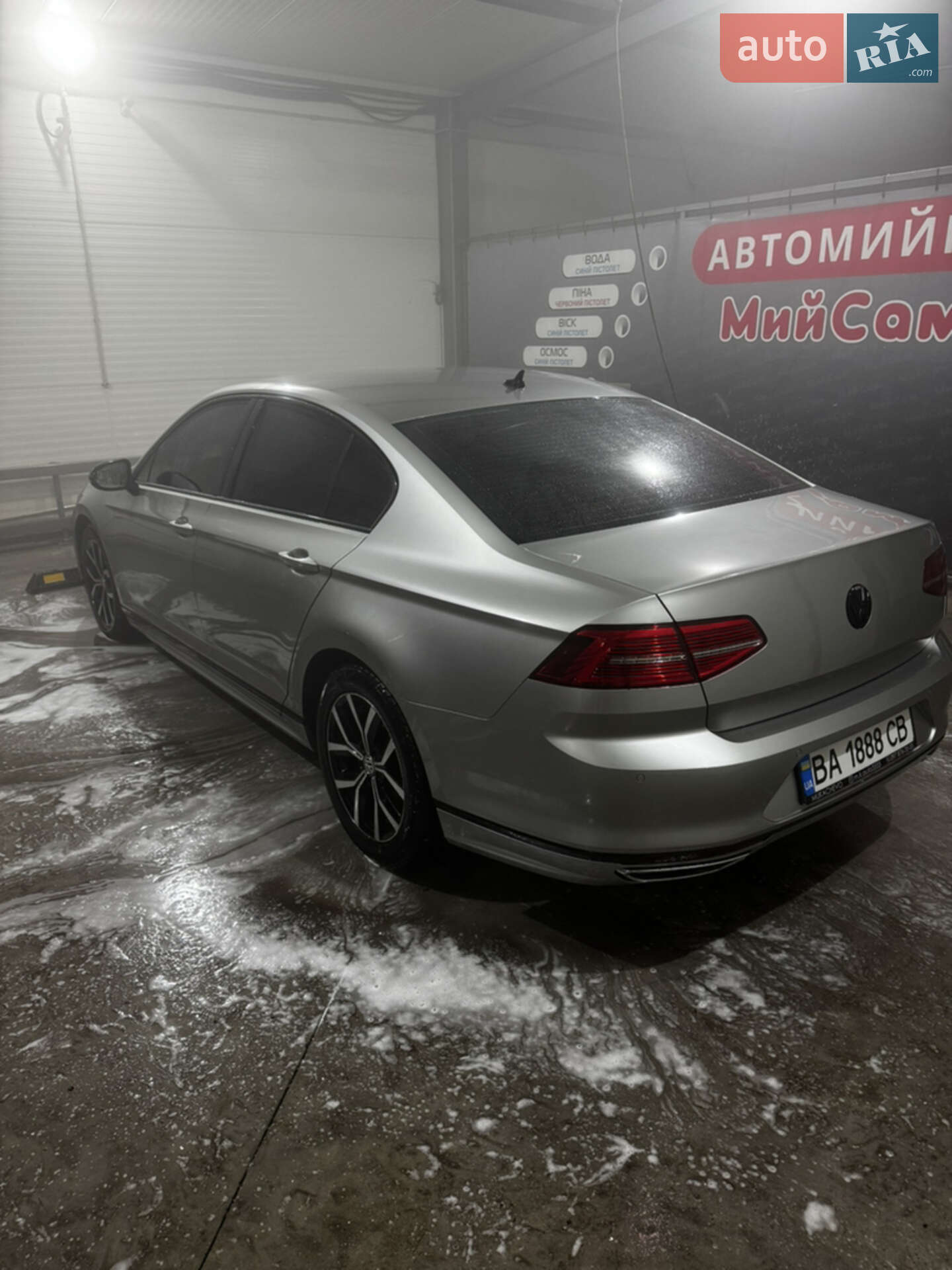 Volkswagen Passat 2017 VIN WVWZZZ3CZHE144209 фото оголошення 8 з 19