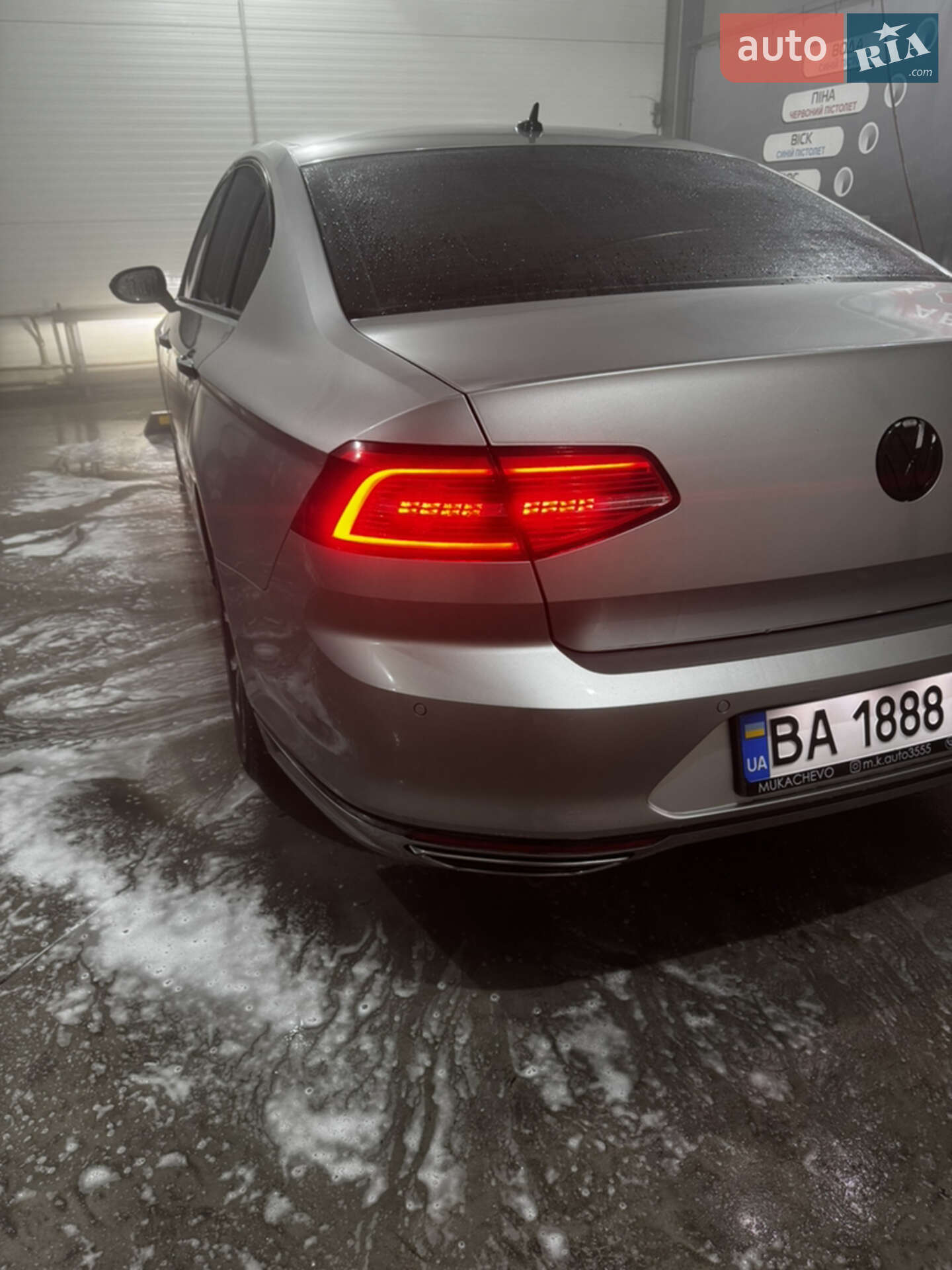 Volkswagen Passat 2017 VIN WVWZZZ3CZHE144209 фото оголошення 10 з 19