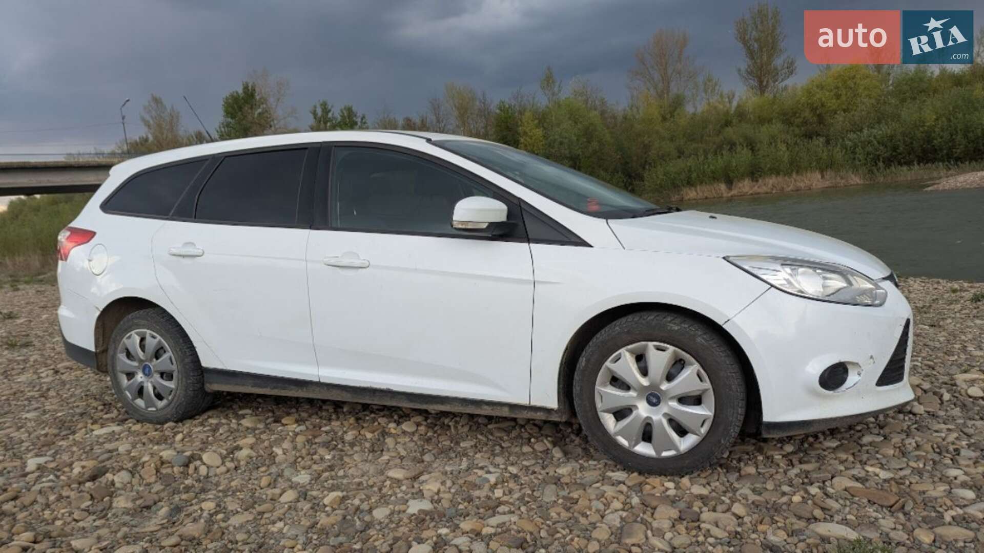 Ford Focus 2013 VIN WF0LXXGCBLDK83832 фото оголошення 3 з 12