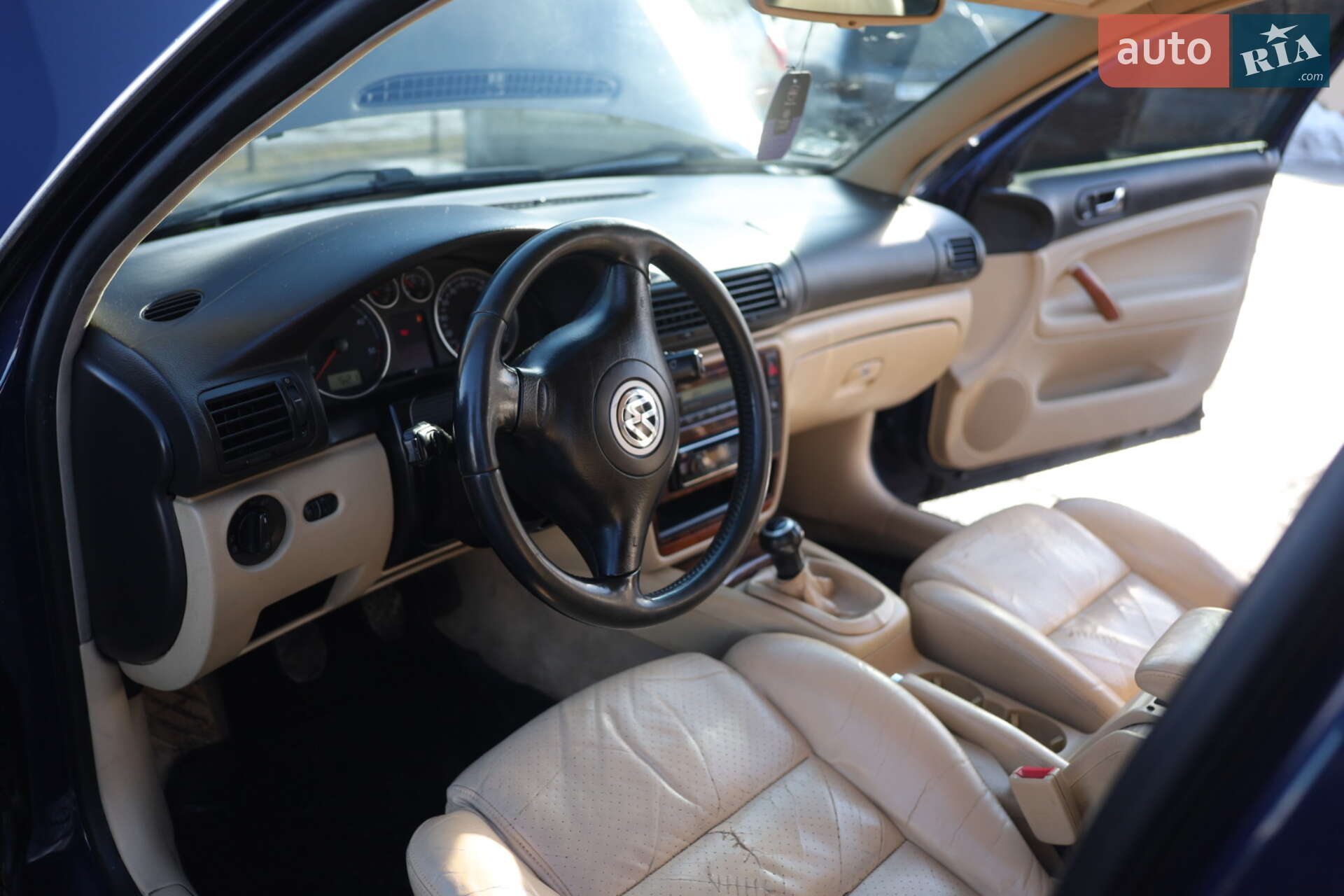 Volkswagen Passat 2001 VIN WVWZZZ3BZ1P266020 фото оголошення 17 з 26