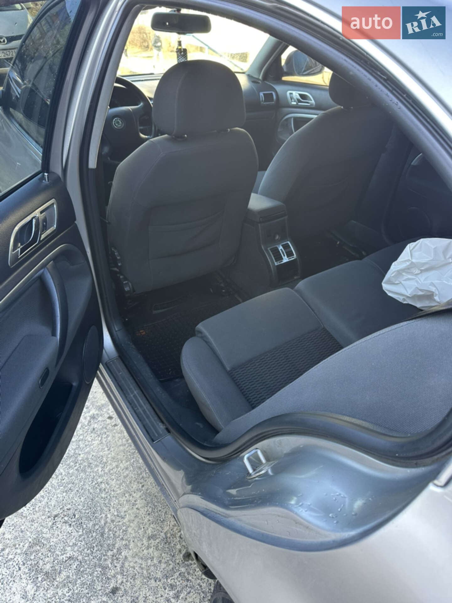 Skoda Superb 2006 VIN TMBCU23U57B300675 фото оголошення 11 з 14