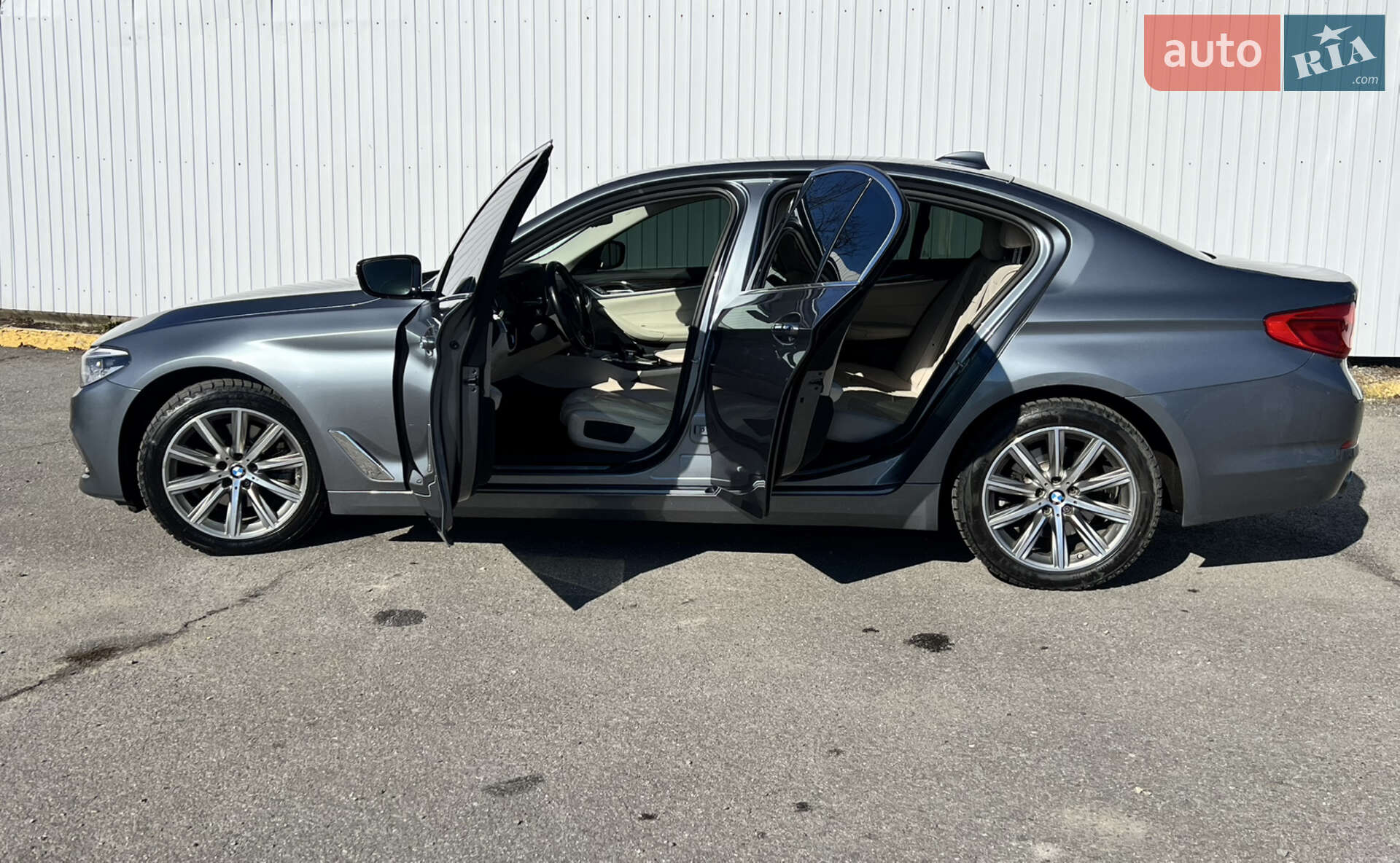 BMW 5 Series 2017 VIN WBAJC51020G850398 фото оголошення 4 з 30