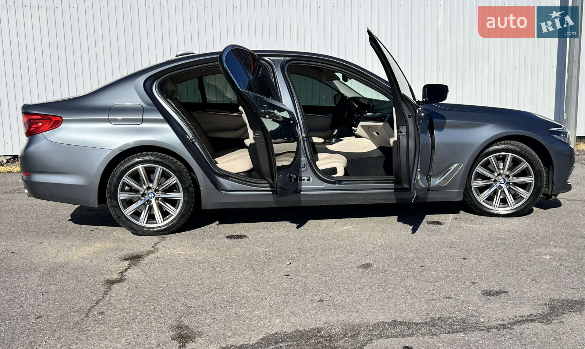 BMW 5 Series 2017 VIN WBAJC51020G850398 фото оголошення 6 з 30