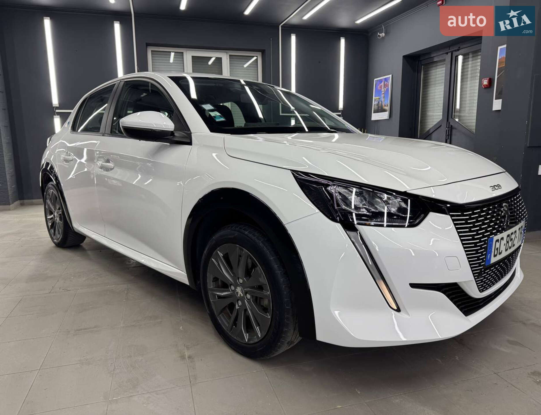 Peugeot e-208 2021 VIN VR3UHZKXZMT080126 фото оголошення 4 з 28