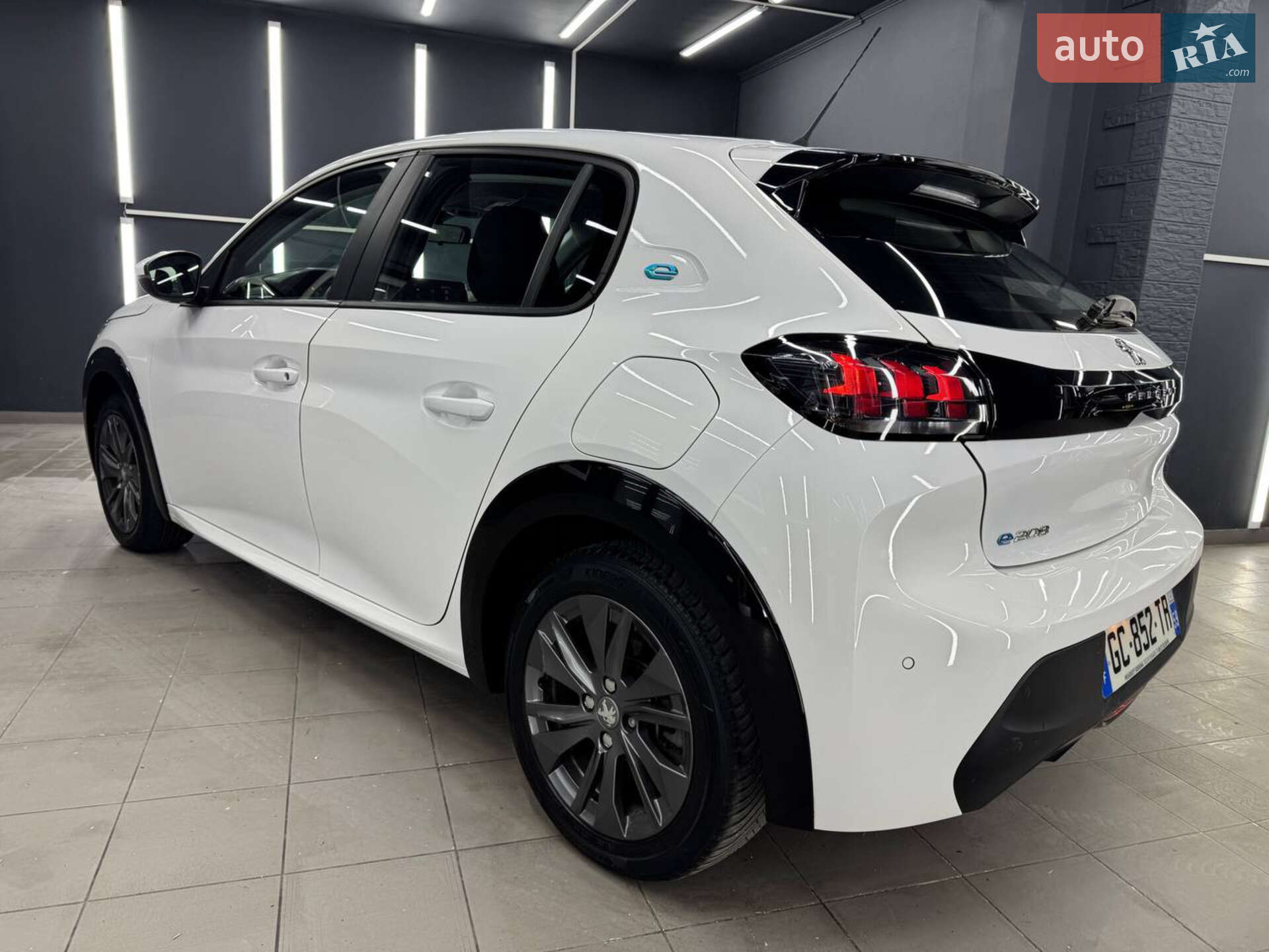 Peugeot e-208 2021 VIN VR3UHZKXZMT080126 фото оголошення 9 з 28