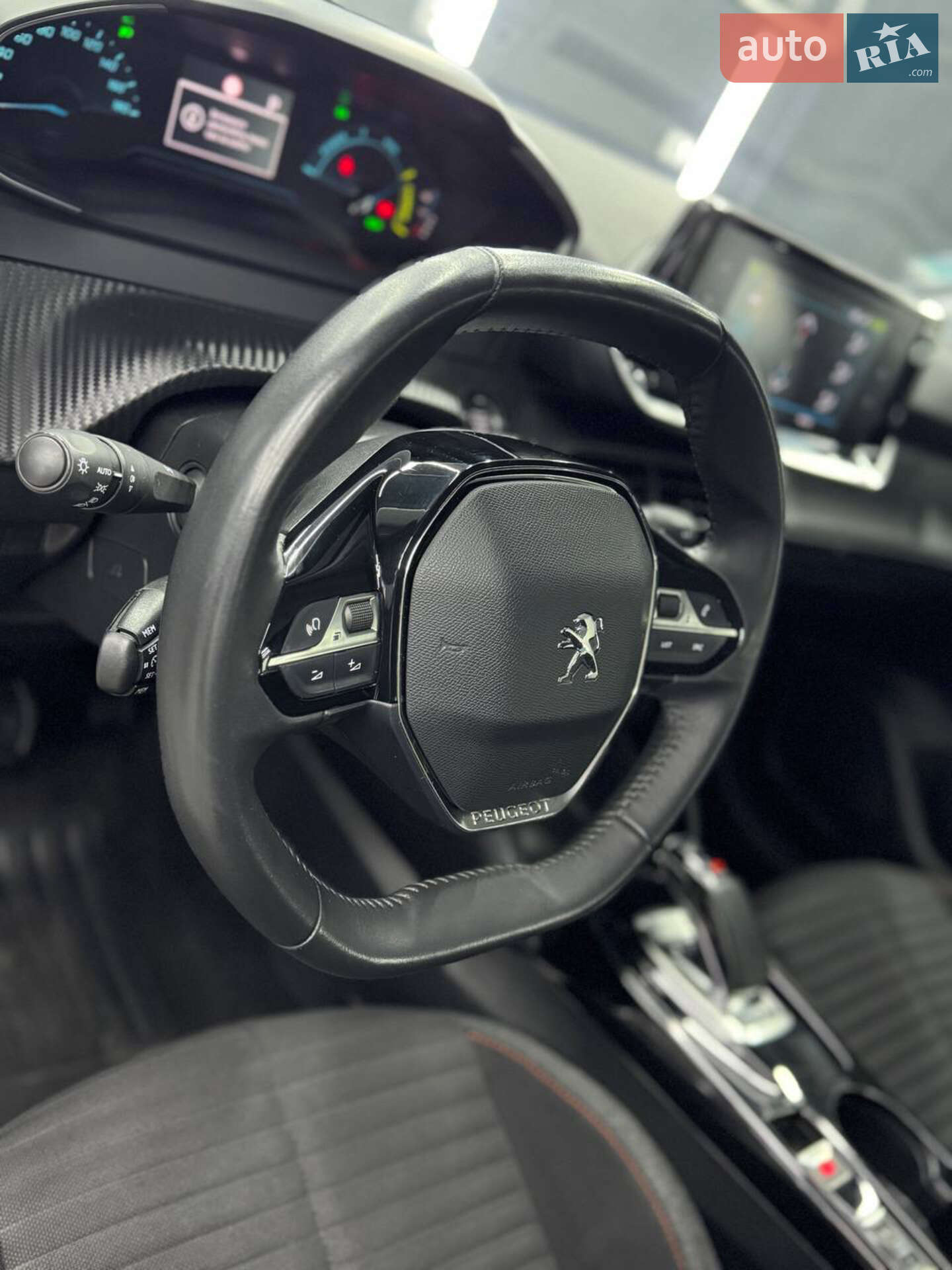 Peugeot e-208 2021 VIN VR3UHZKXZMT080126 фото оголошення 14 з 28