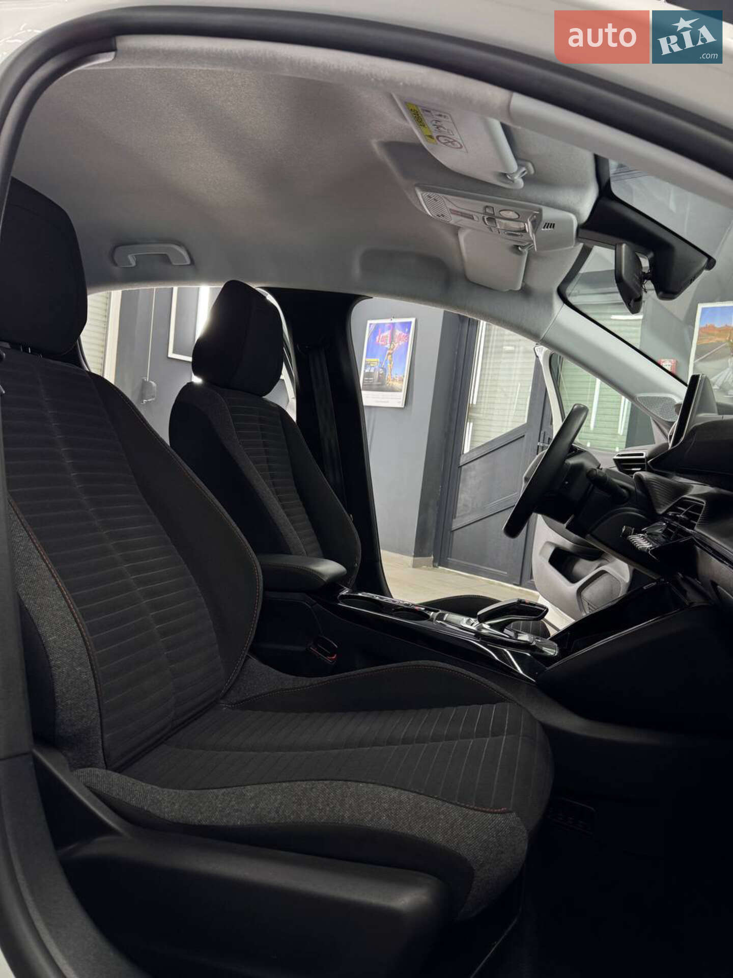 Peugeot e-208 2021 VIN VR3UHZKXZMT080126 фото оголошення 22 з 28