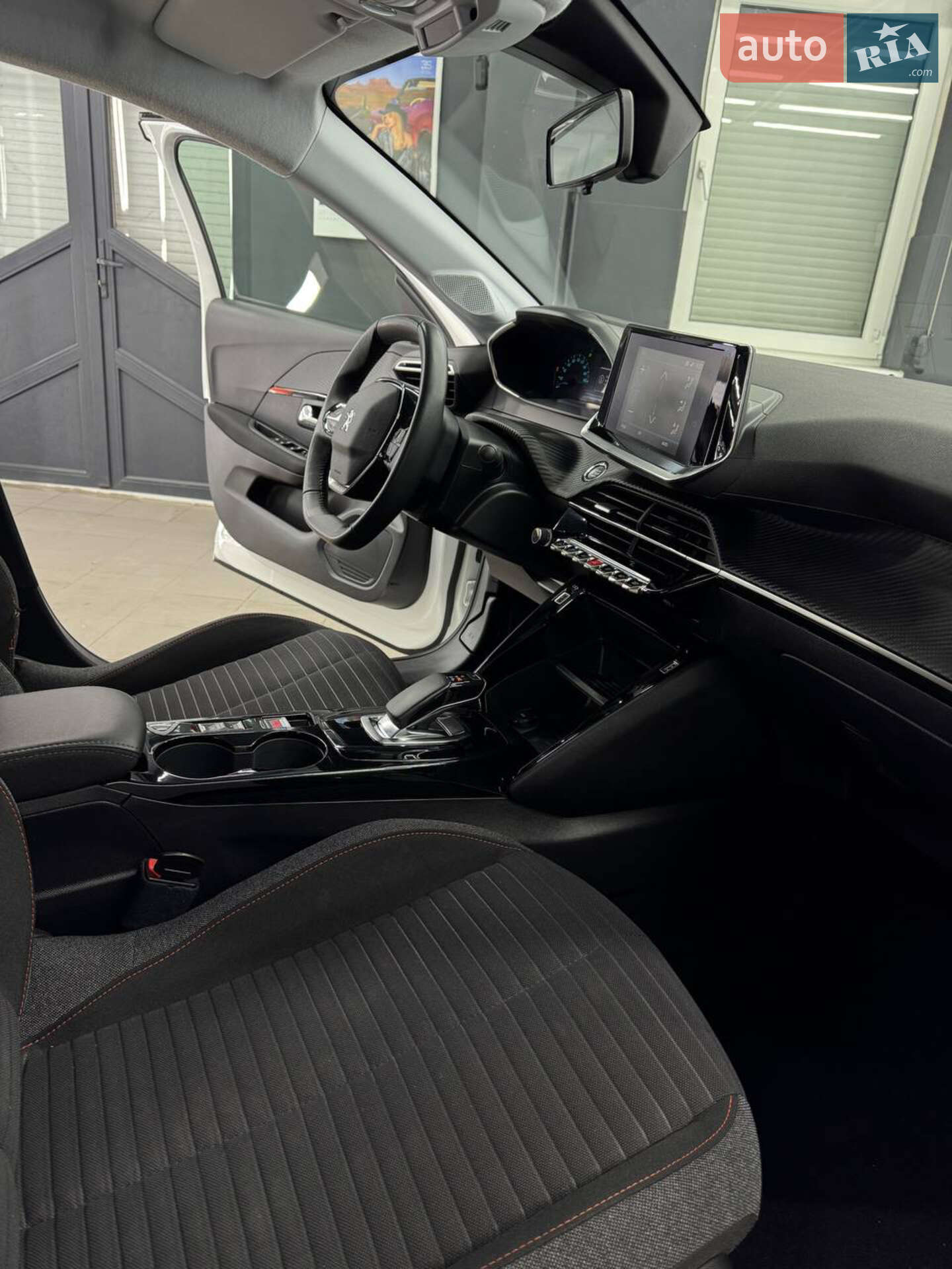 Peugeot e-208 2021 VIN VR3UHZKXZMT080126 фото оголошення 21 з 28