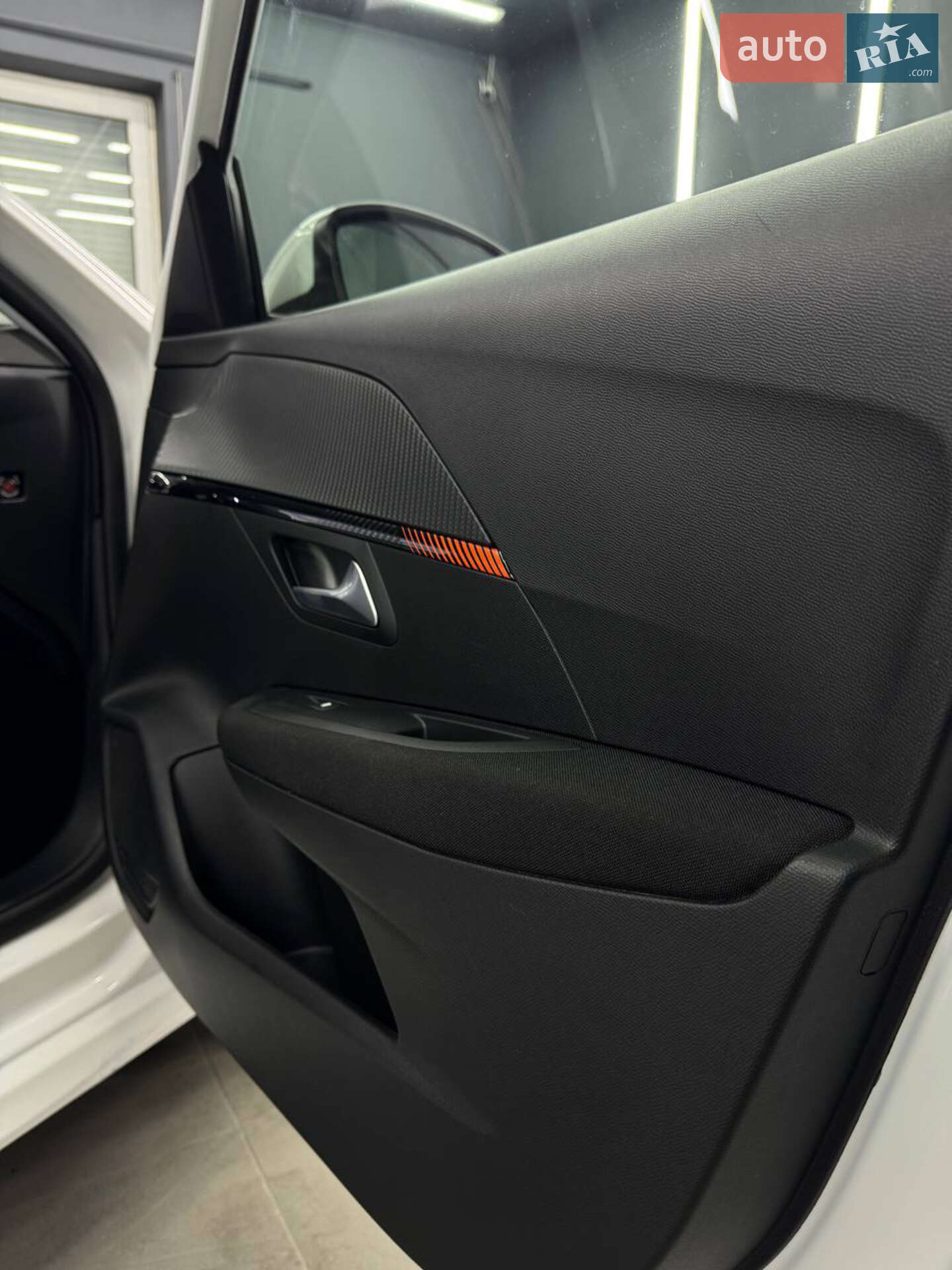 Peugeot e-208 2021 VIN VR3UHZKXZMT080126 фото оголошення 24 з 28