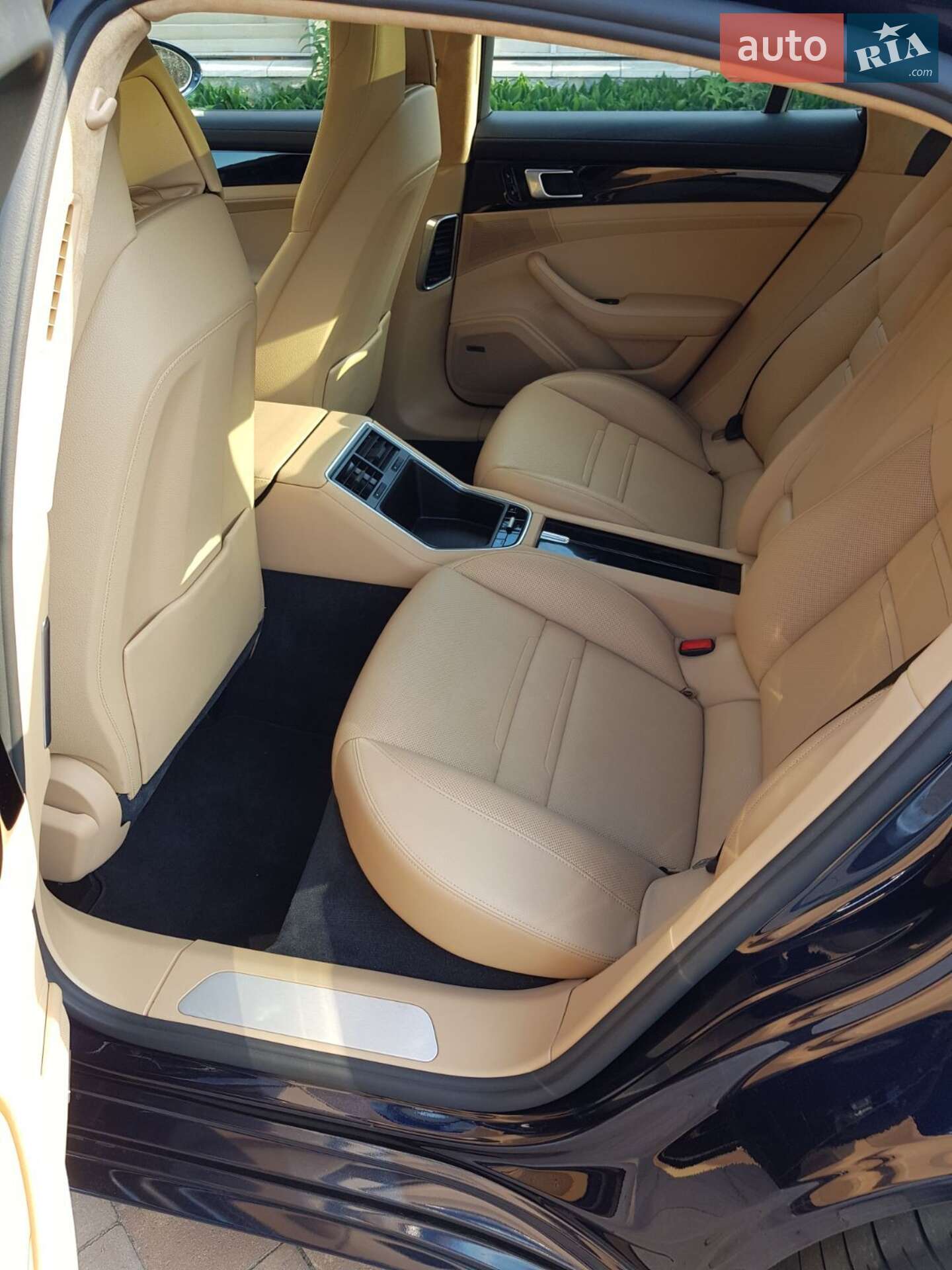 Porsche Panamera 2017 VIN WP0AA2A71JL100990 фото оголошення 10 з 23