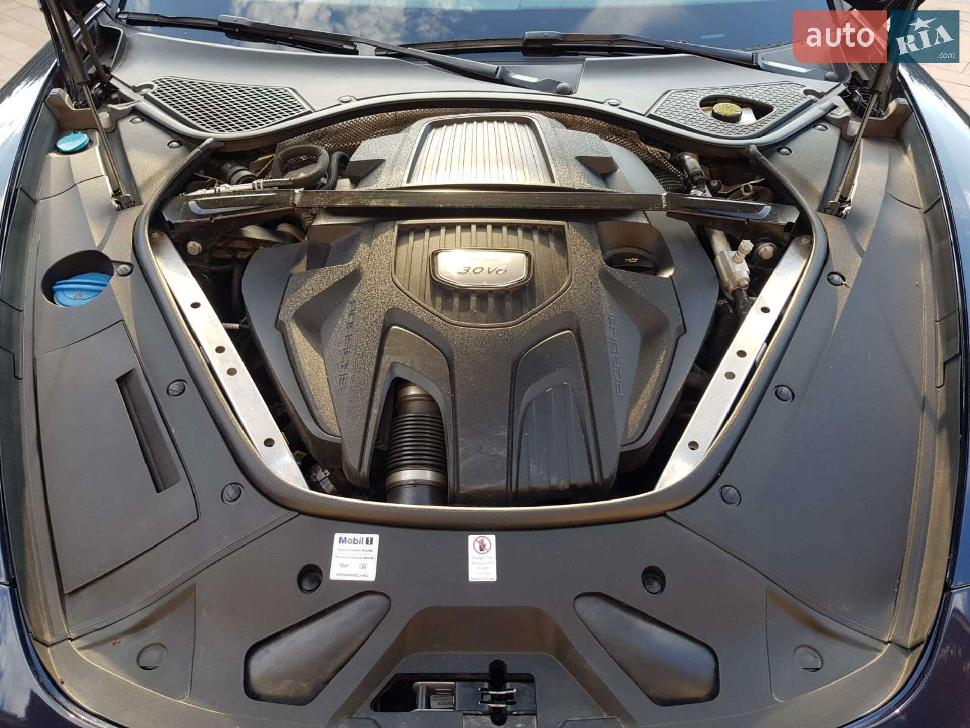 Porsche Panamera 2017 VIN WP0AA2A71JL100990 фото оголошення 12 з 23
