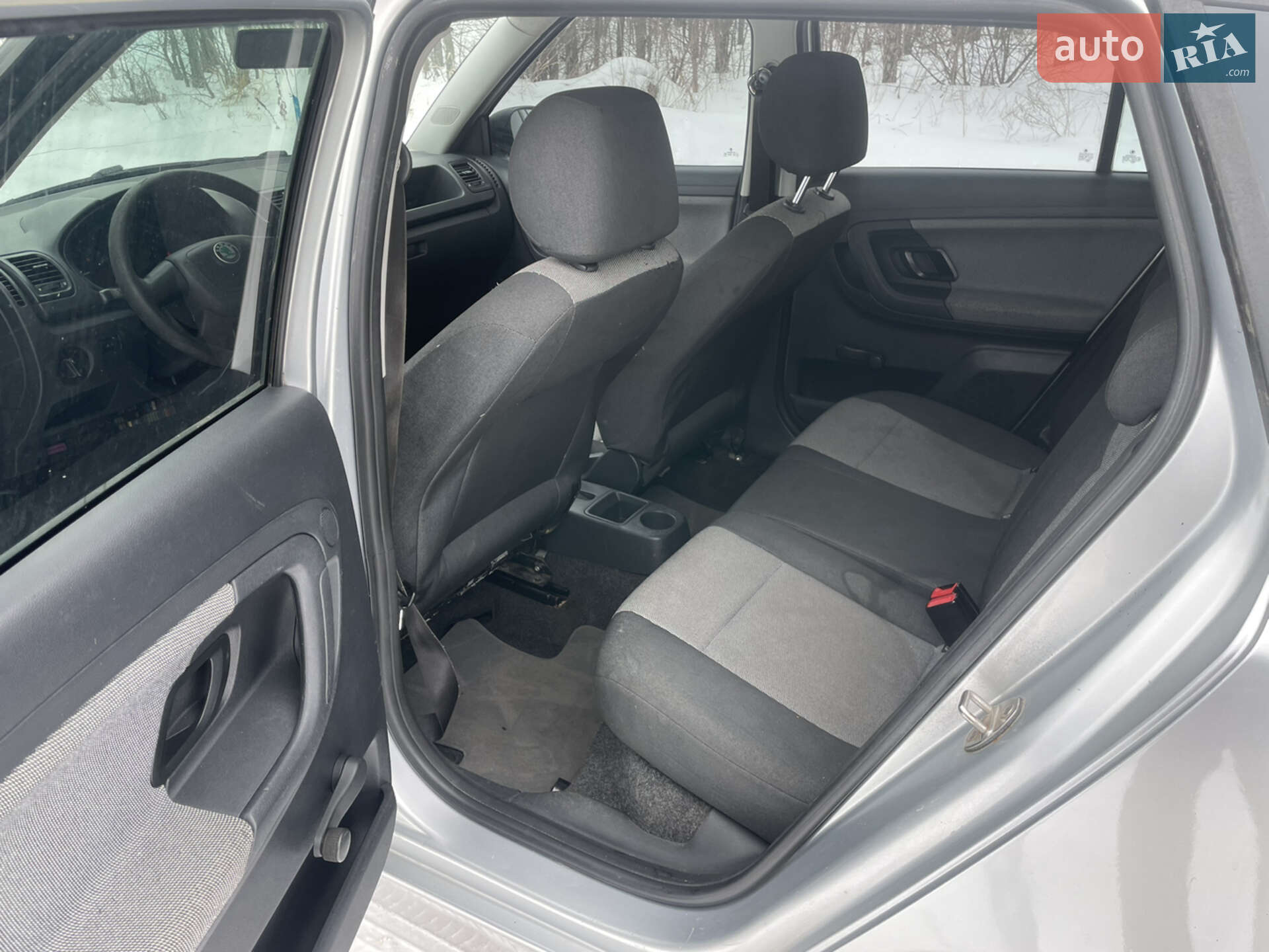 Skoda Fabia 2011 VIN TMBJS25J1C3104026 фото оголошення 5 з 8
