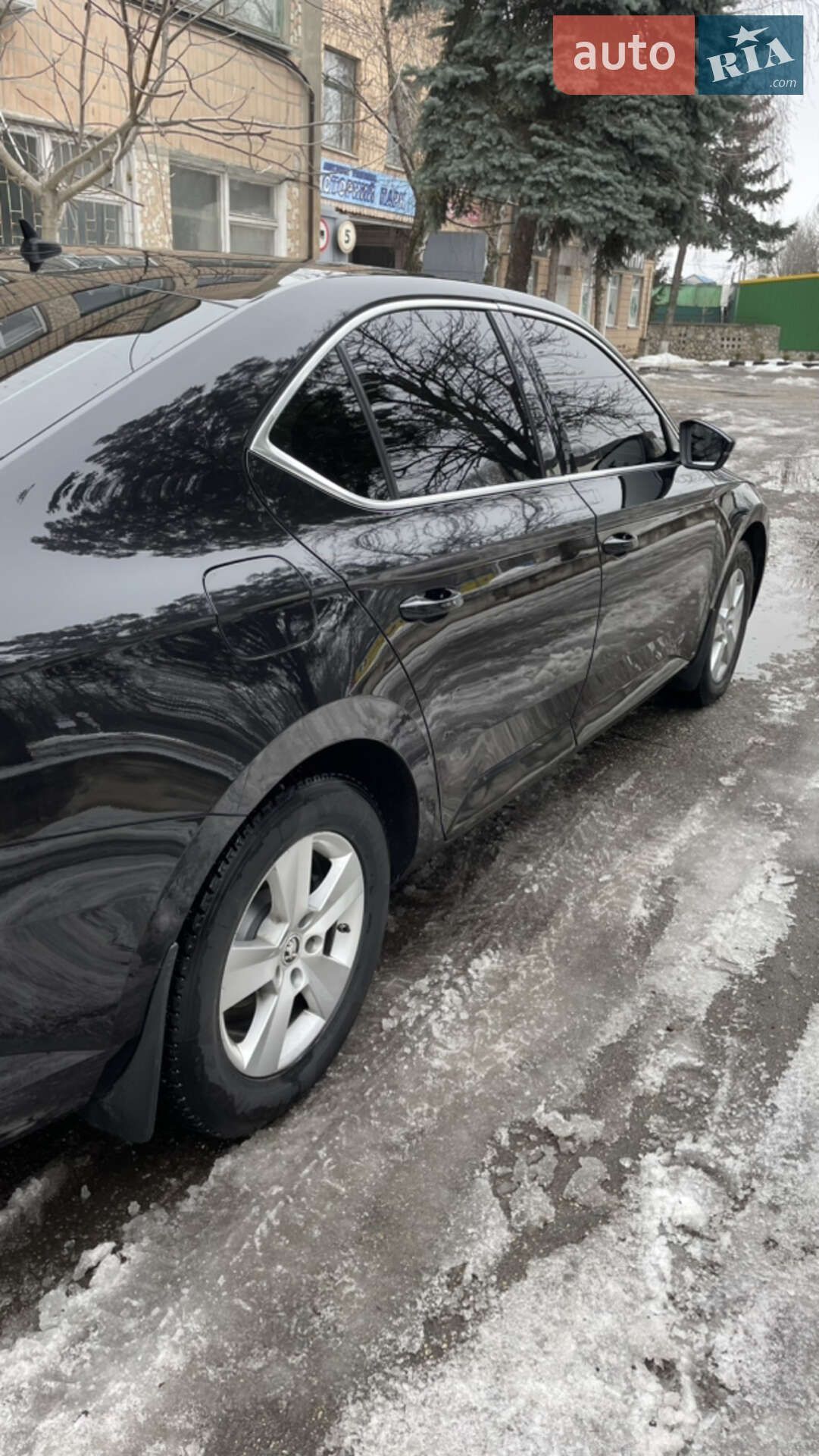 Skoda Superb 2017 VIN TMBAL4NP2JB300010 фото оголошення 4 з 15